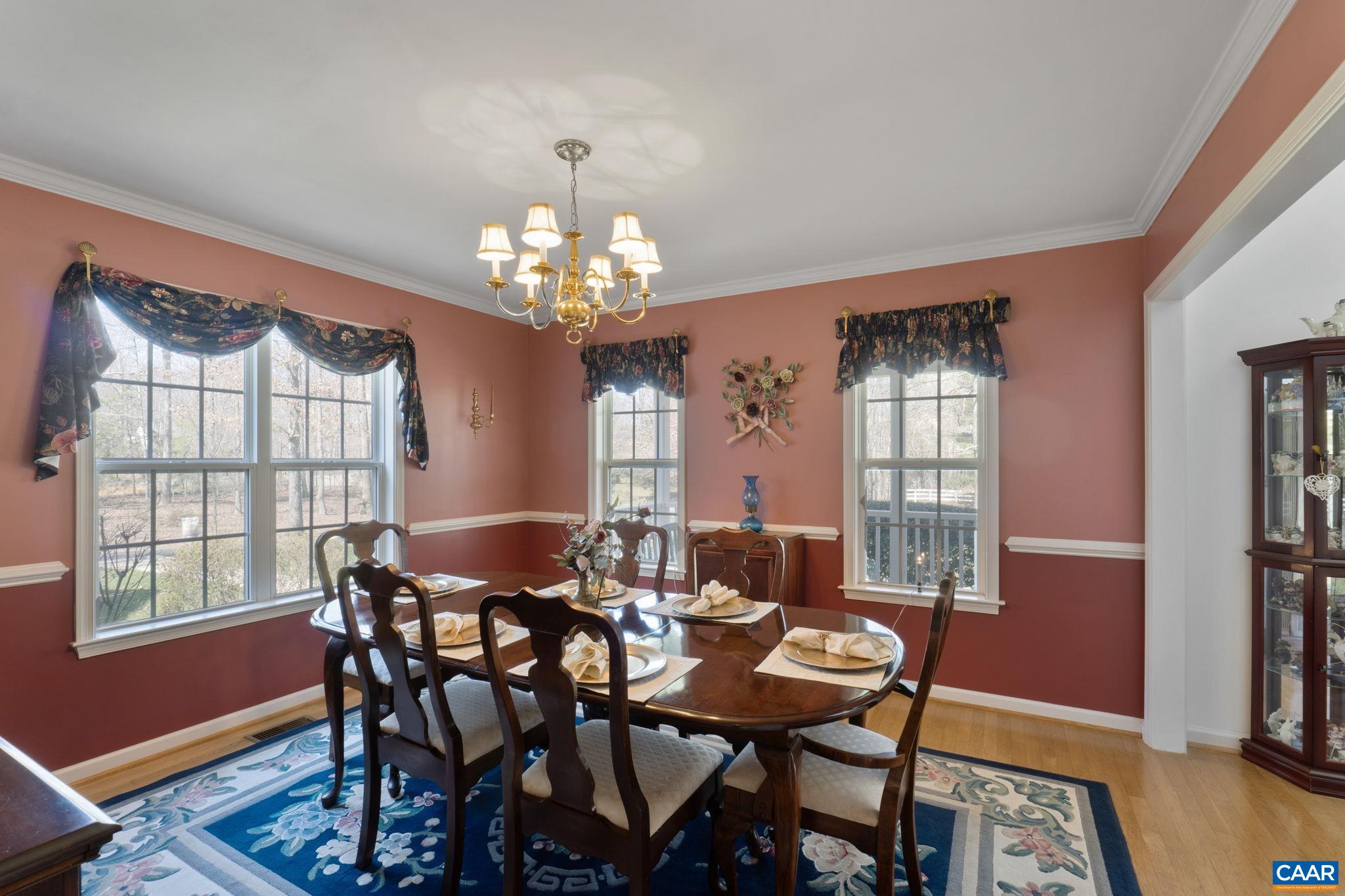 30 MEADOWRIDGE RD