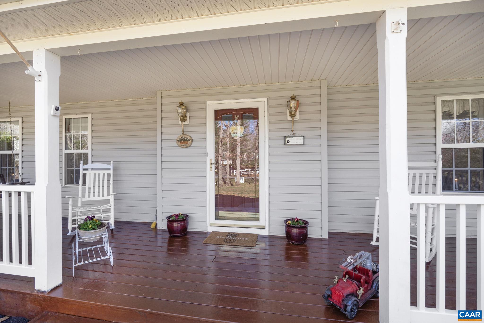 30 MEADOWRIDGE RD