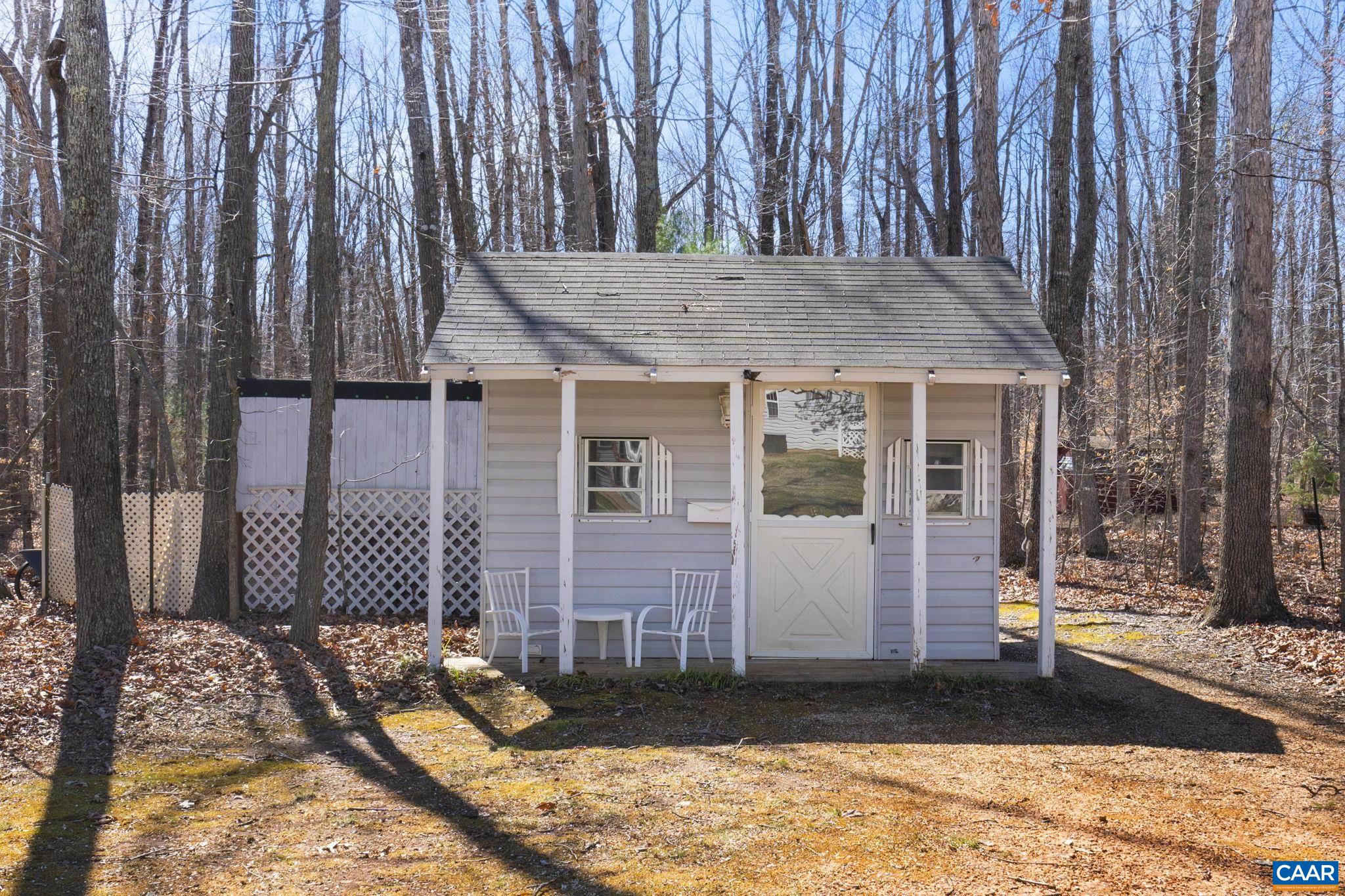 30 MEADOWRIDGE RD