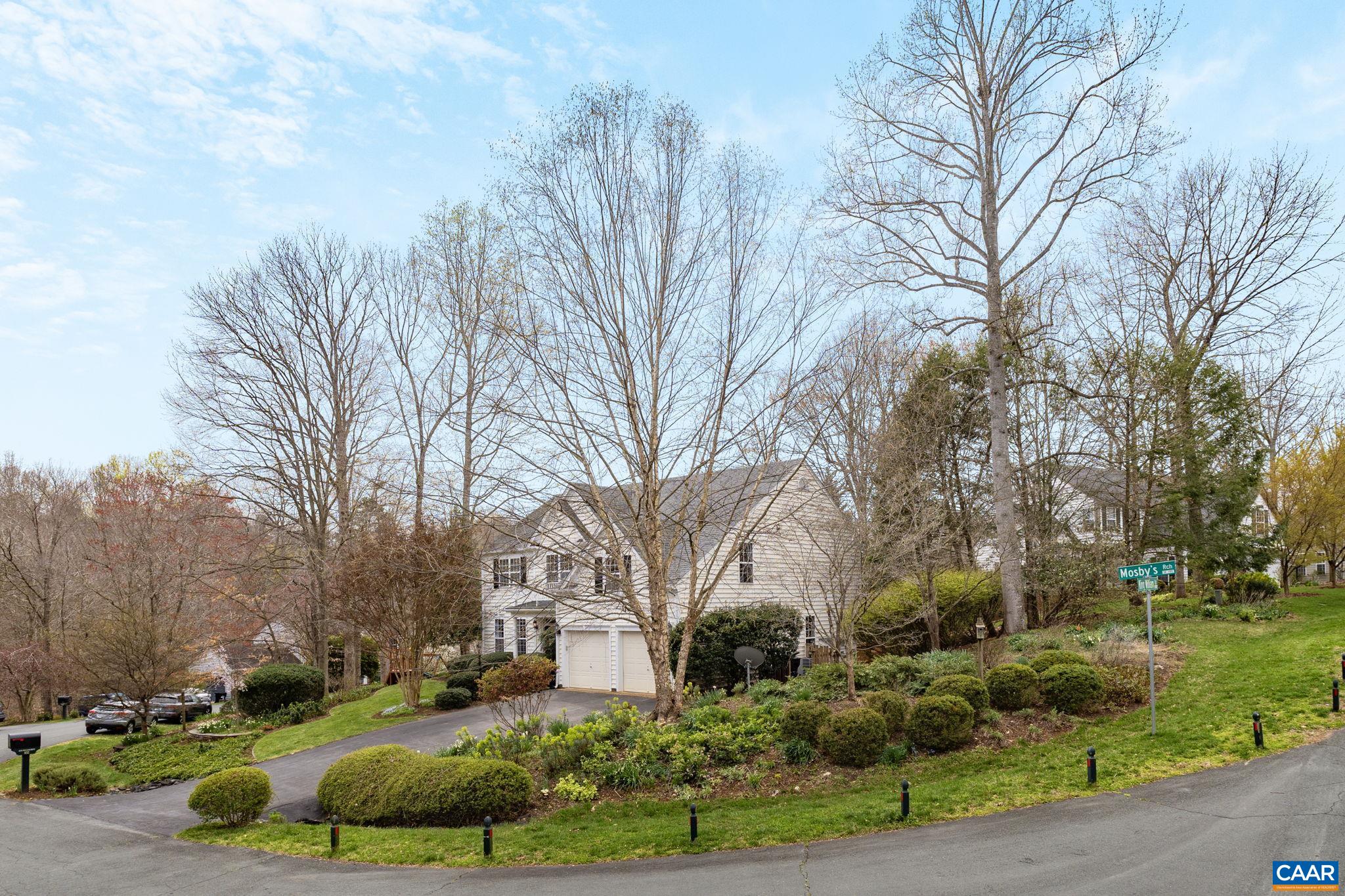 832 KING WILLIAM DR