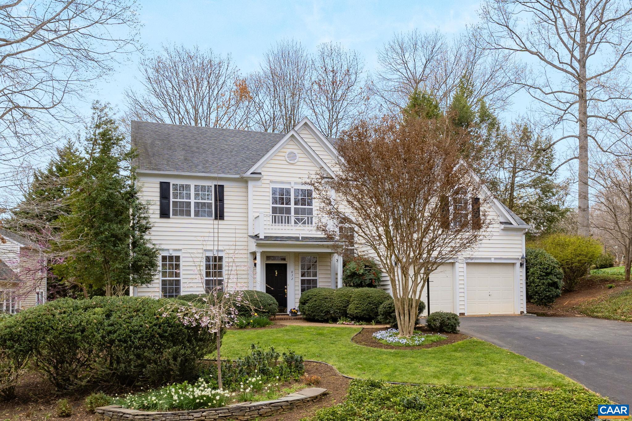 832 KING WILLIAM DR
