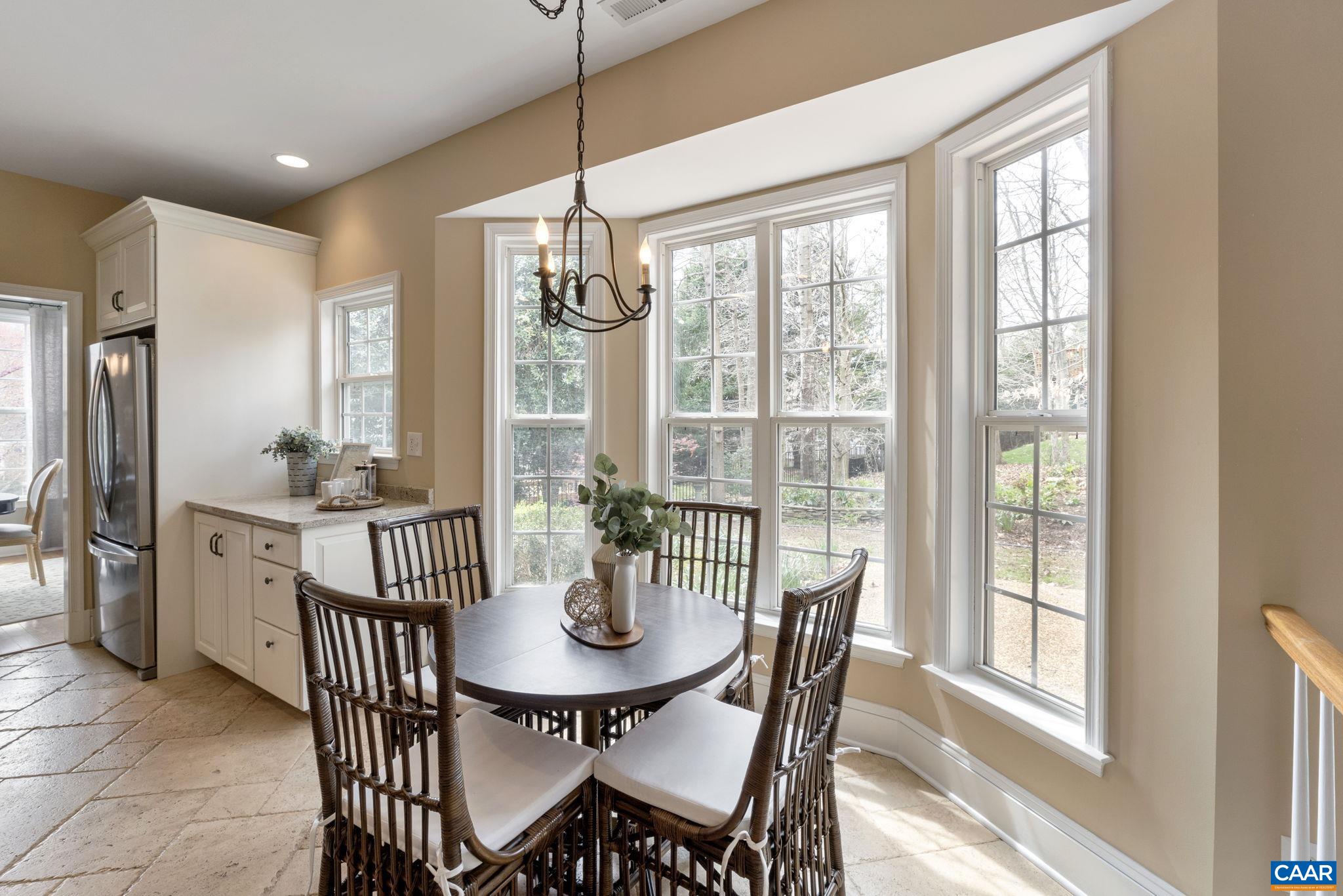 832 KING WILLIAM DR