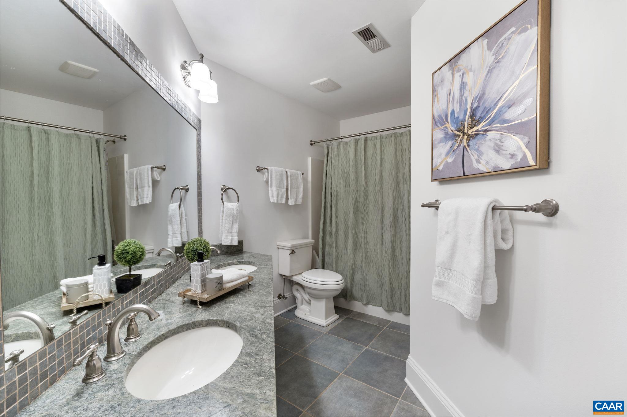 832 KING WILLIAM DR