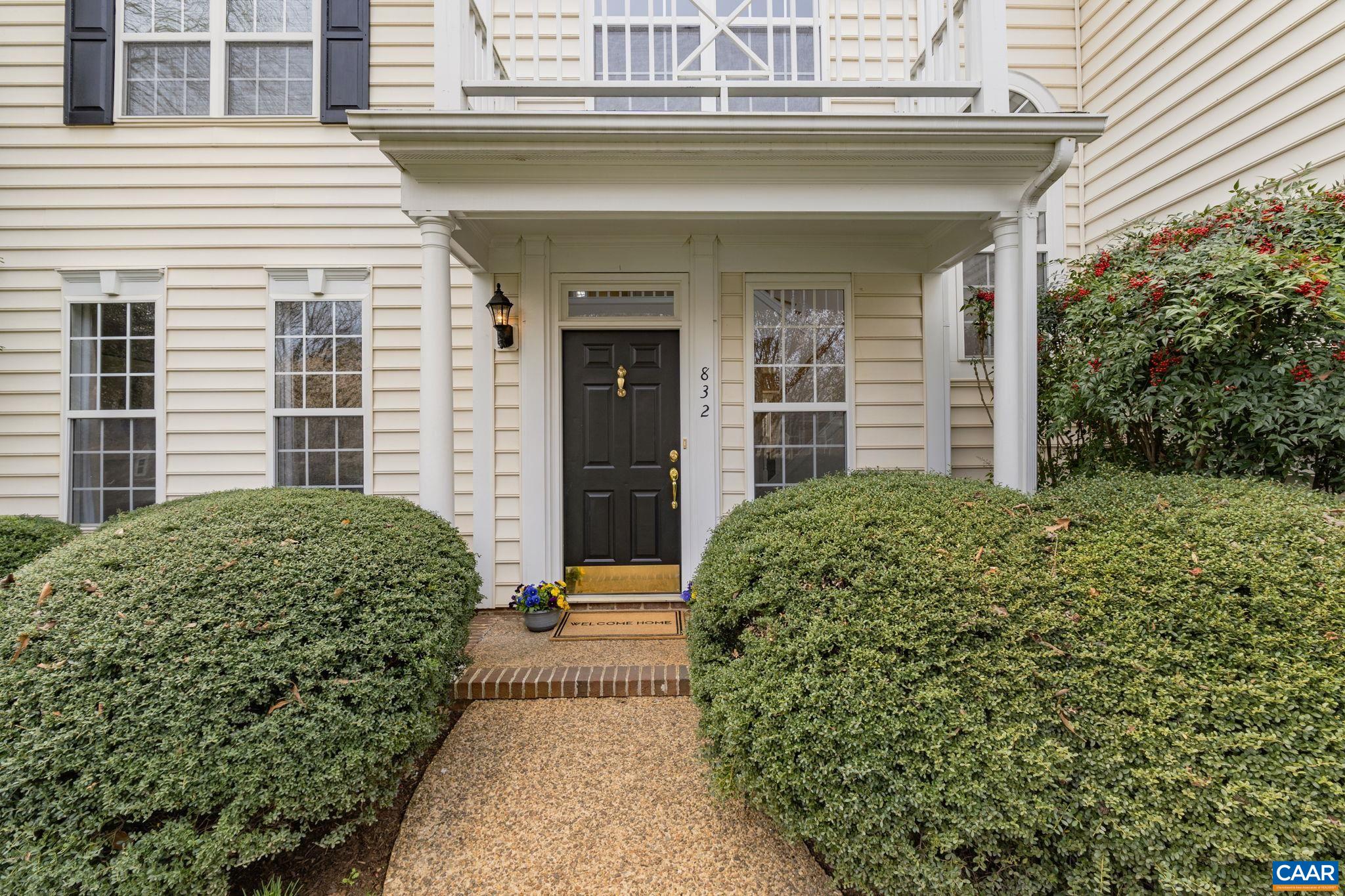 832 KING WILLIAM DR