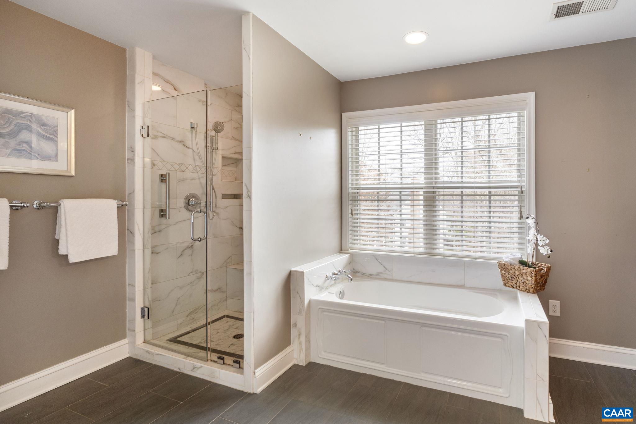 832 KING WILLIAM DR