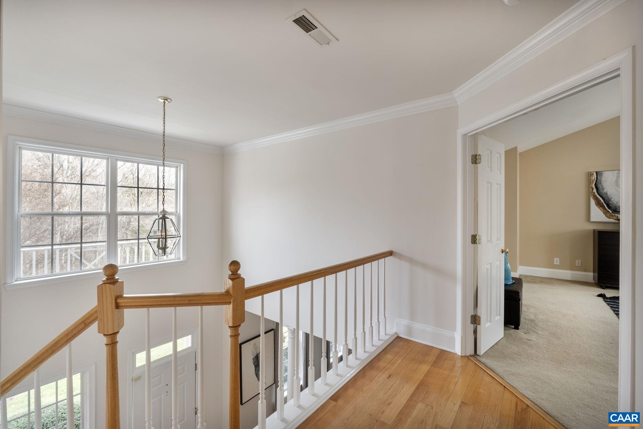 832 KING WILLIAM DR