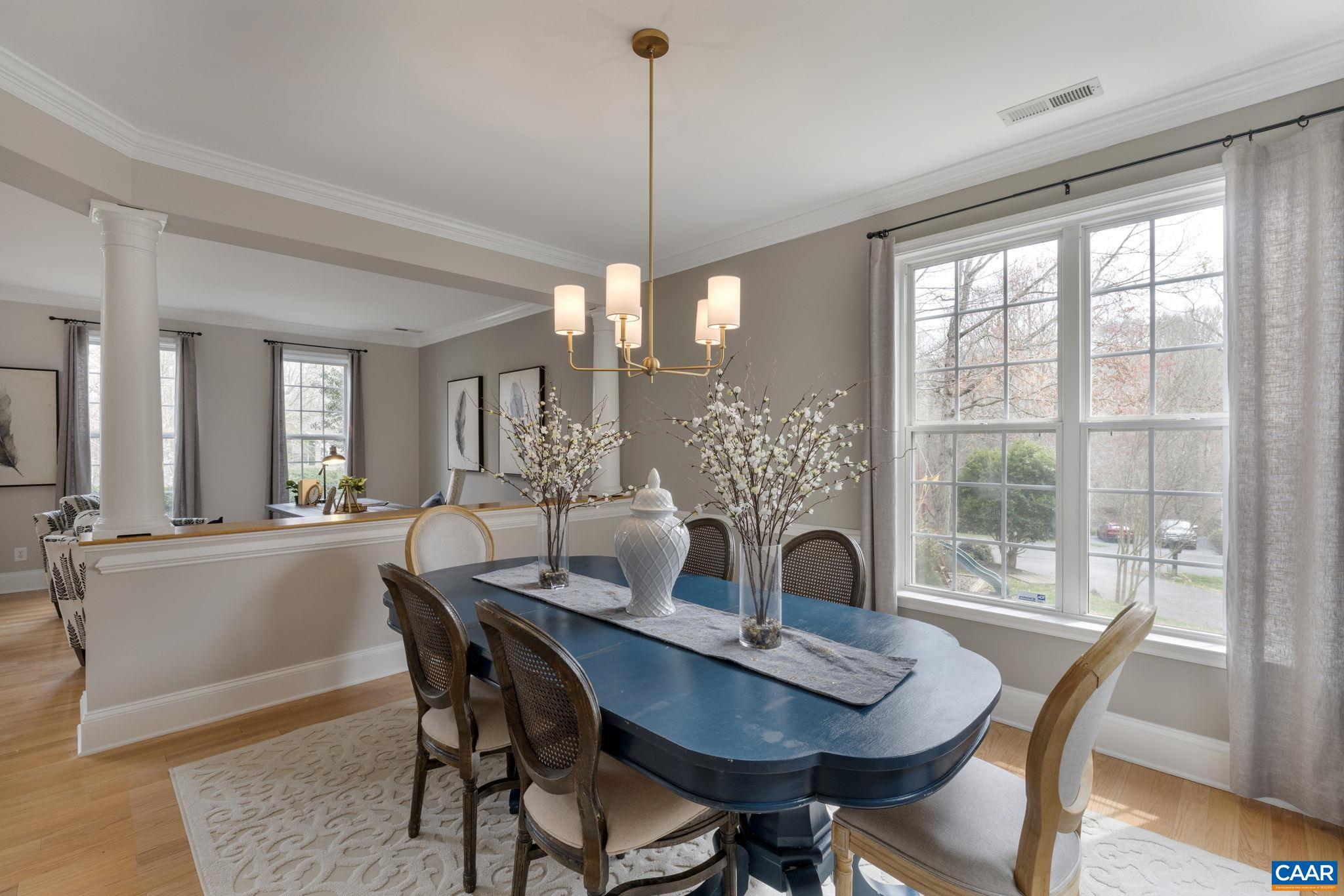 832 KING WILLIAM DR
