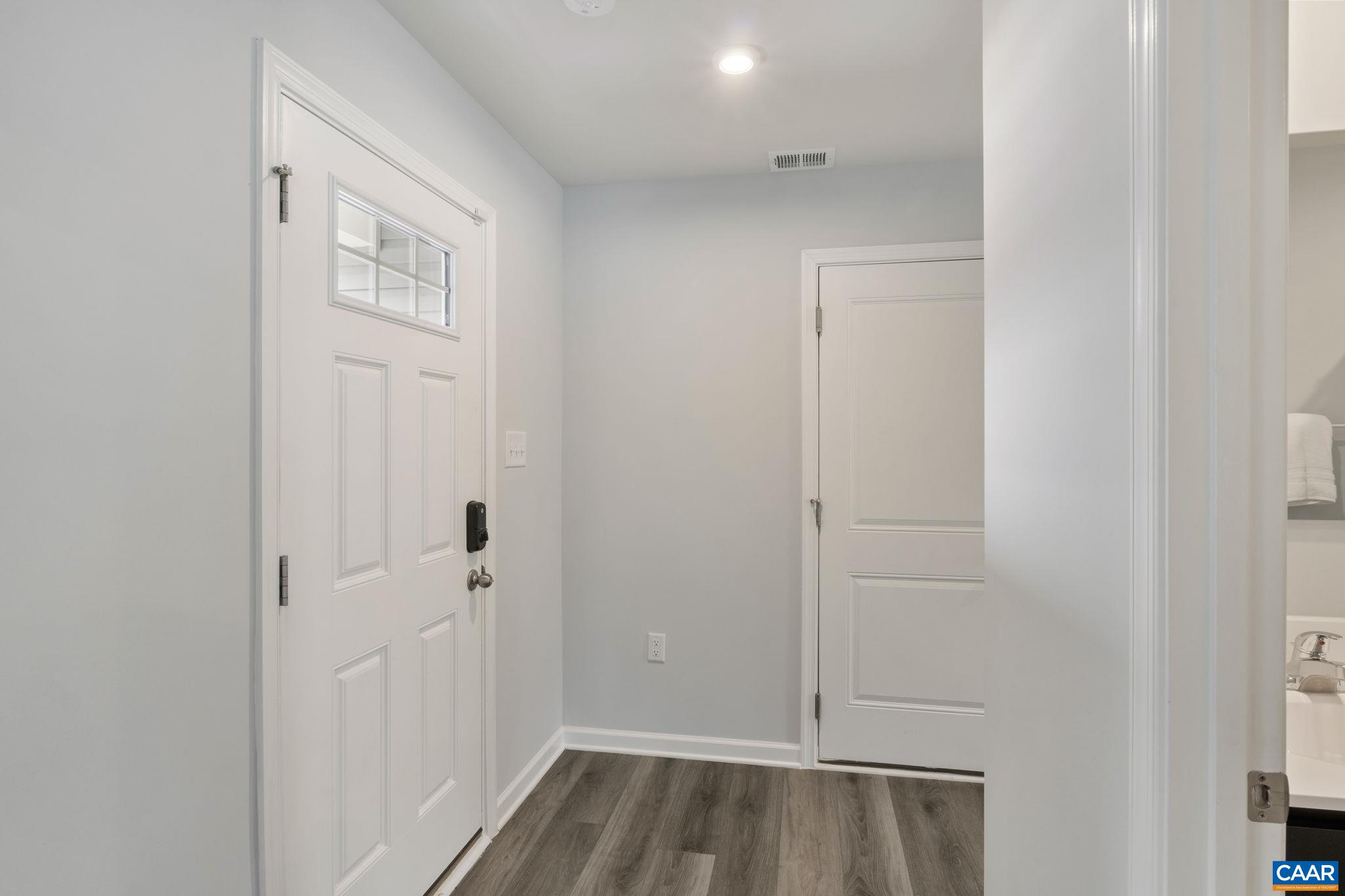 105 WHITE BIRCH RD