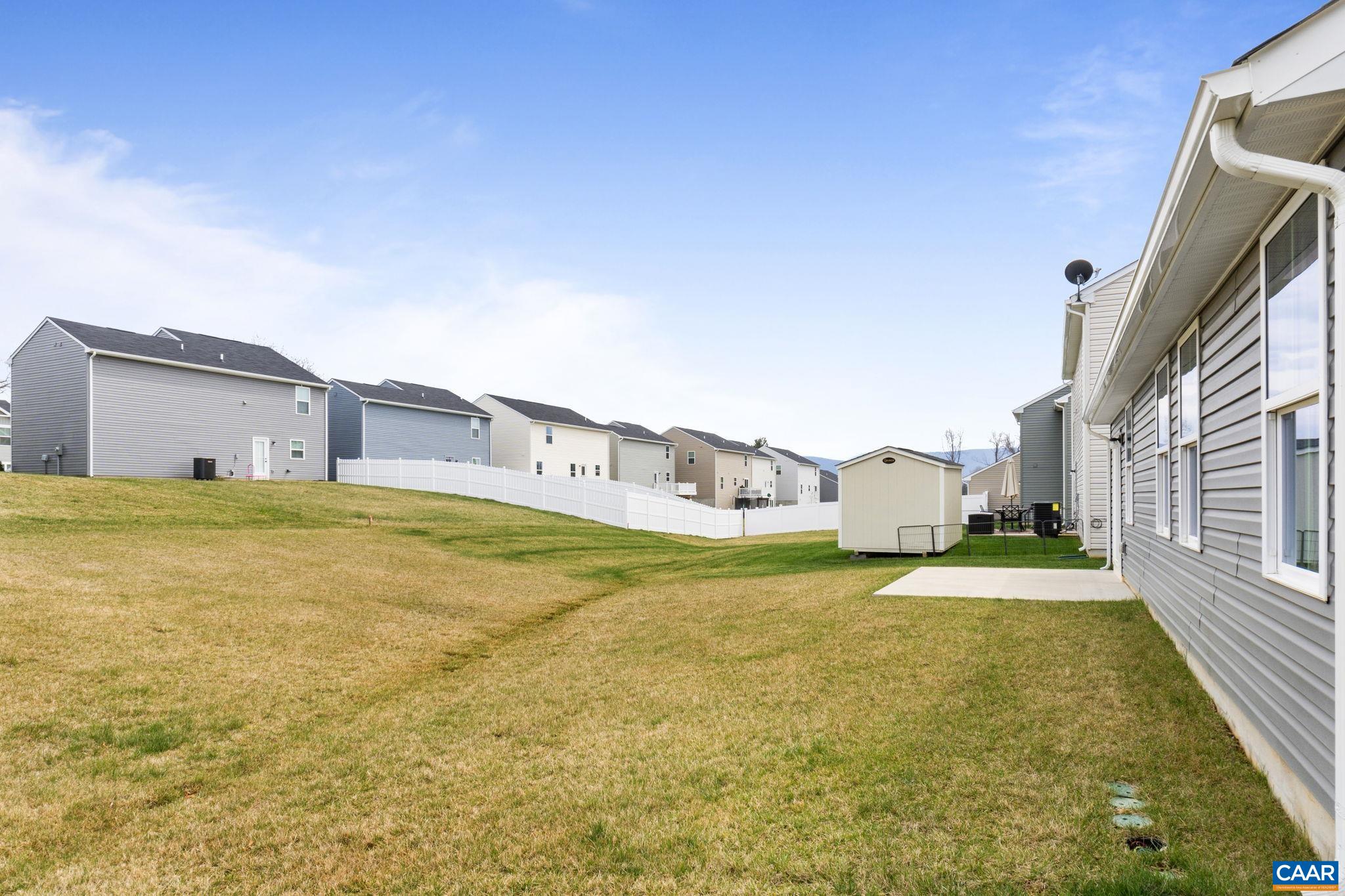 105 WHITE BIRCH RD