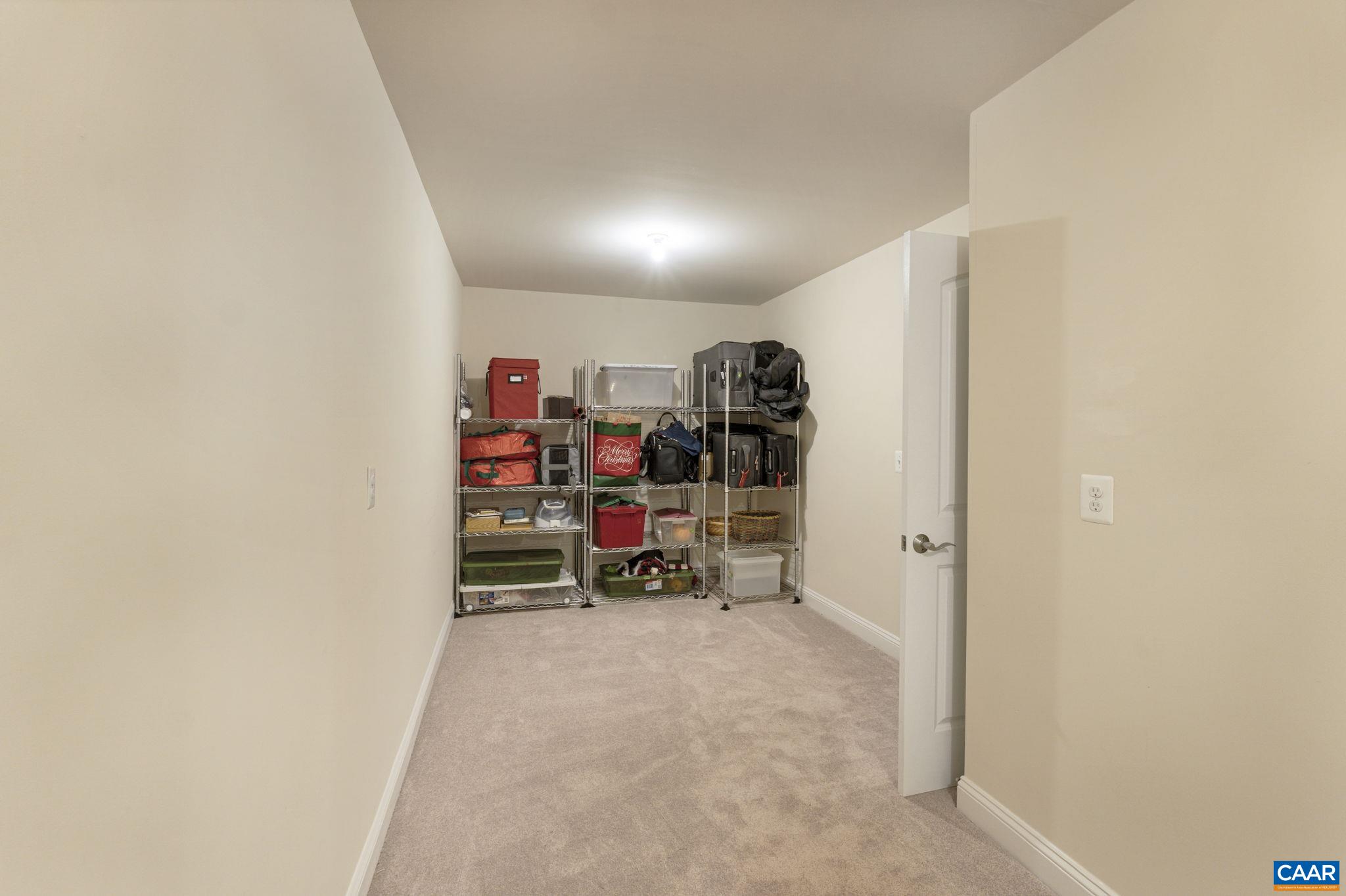105 COTTAGE CT