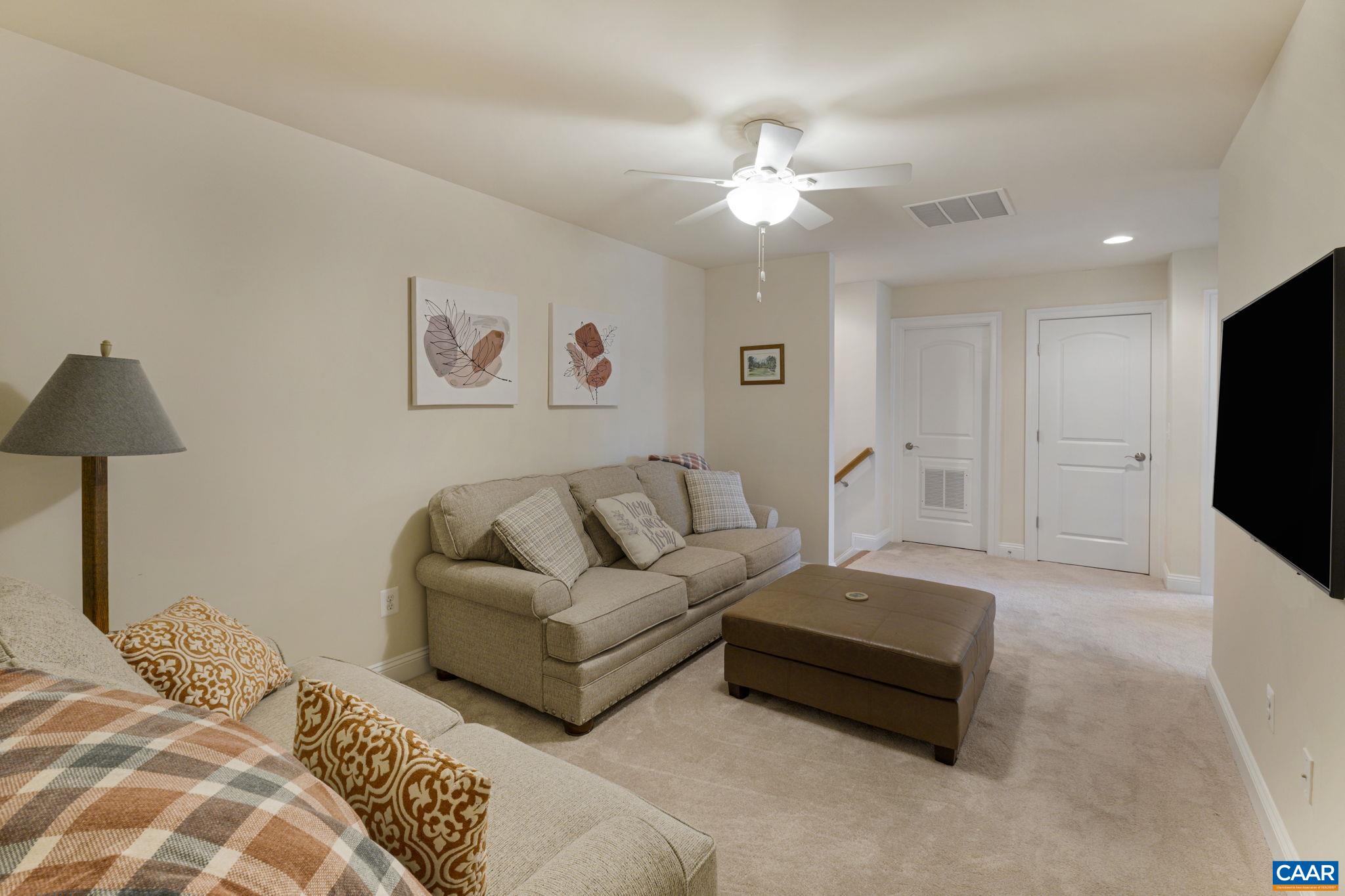 105 COTTAGE CT
