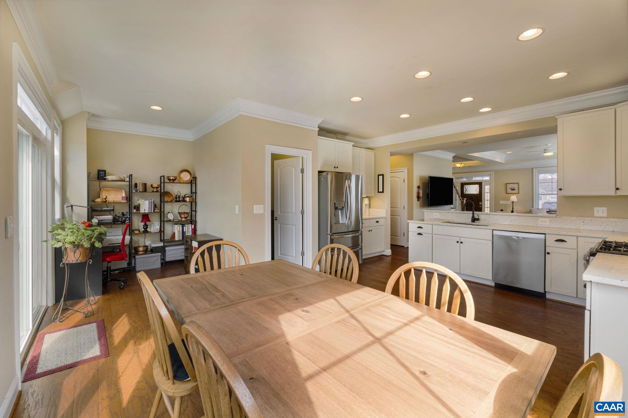 105 COTTAGE CT