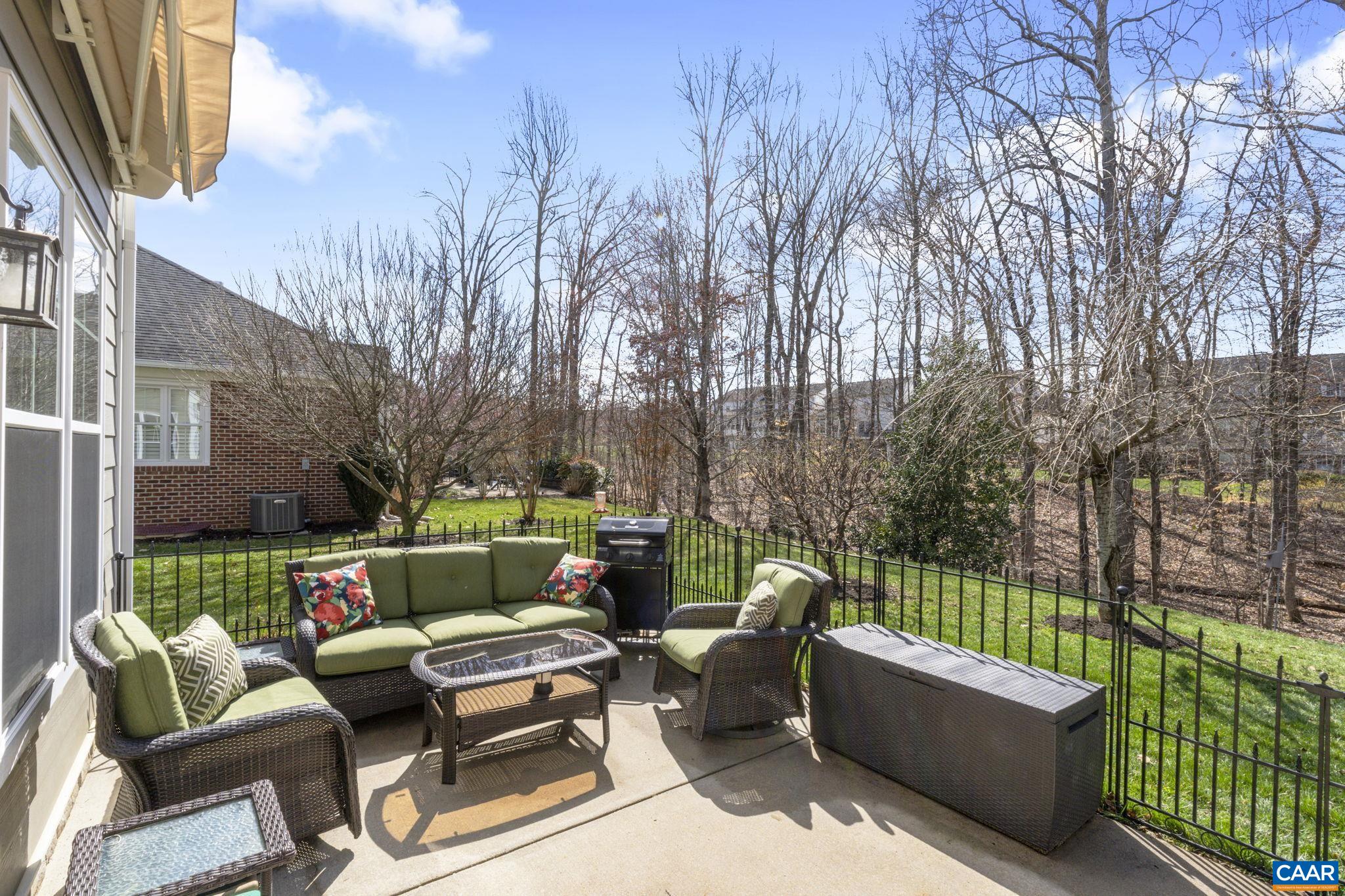 105 COTTAGE CT