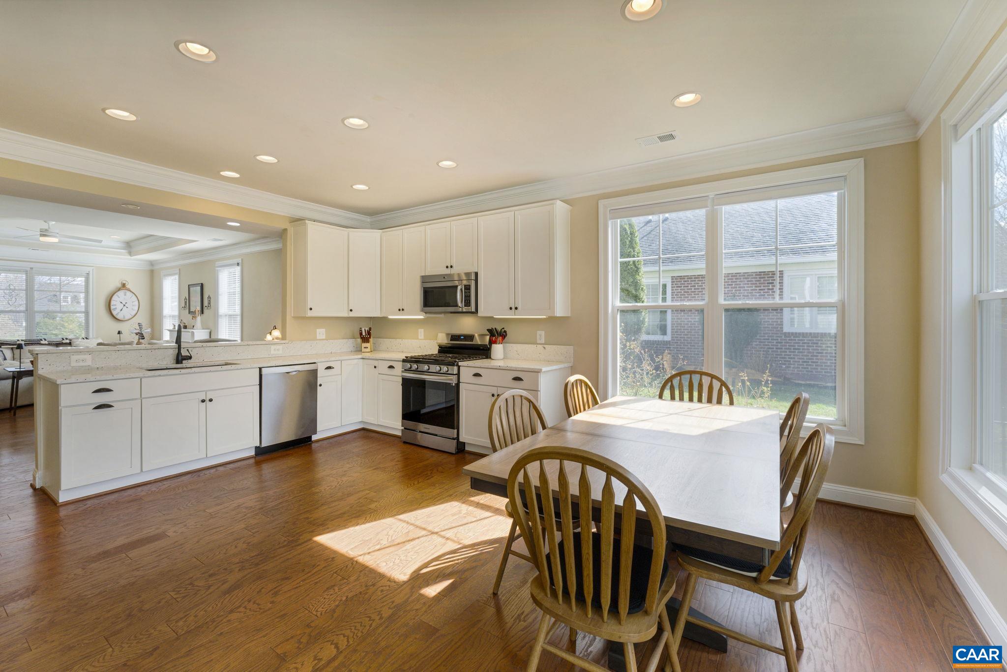 105 COTTAGE CT