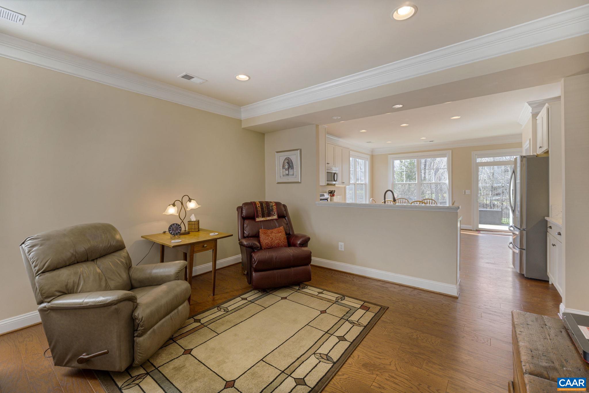 105 COTTAGE CT