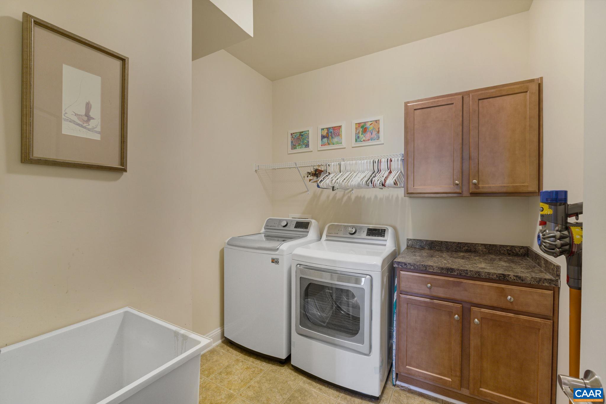 105 COTTAGE CT