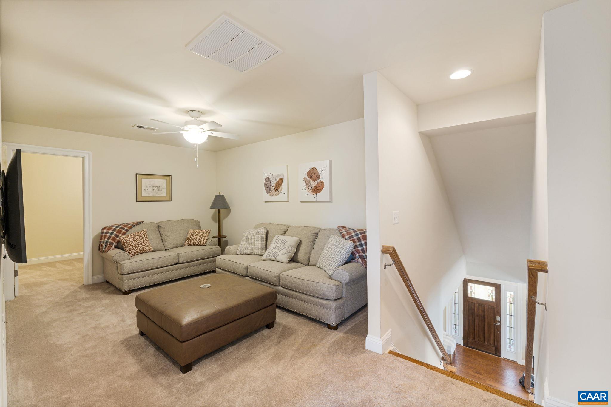 105 COTTAGE CT