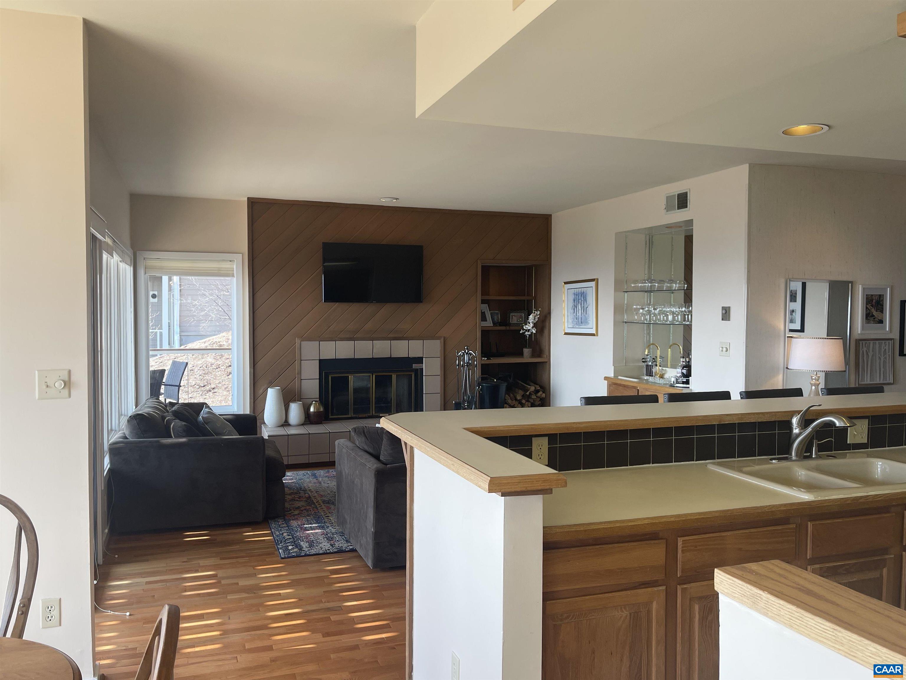 1613 OVERLOOK CONDOS