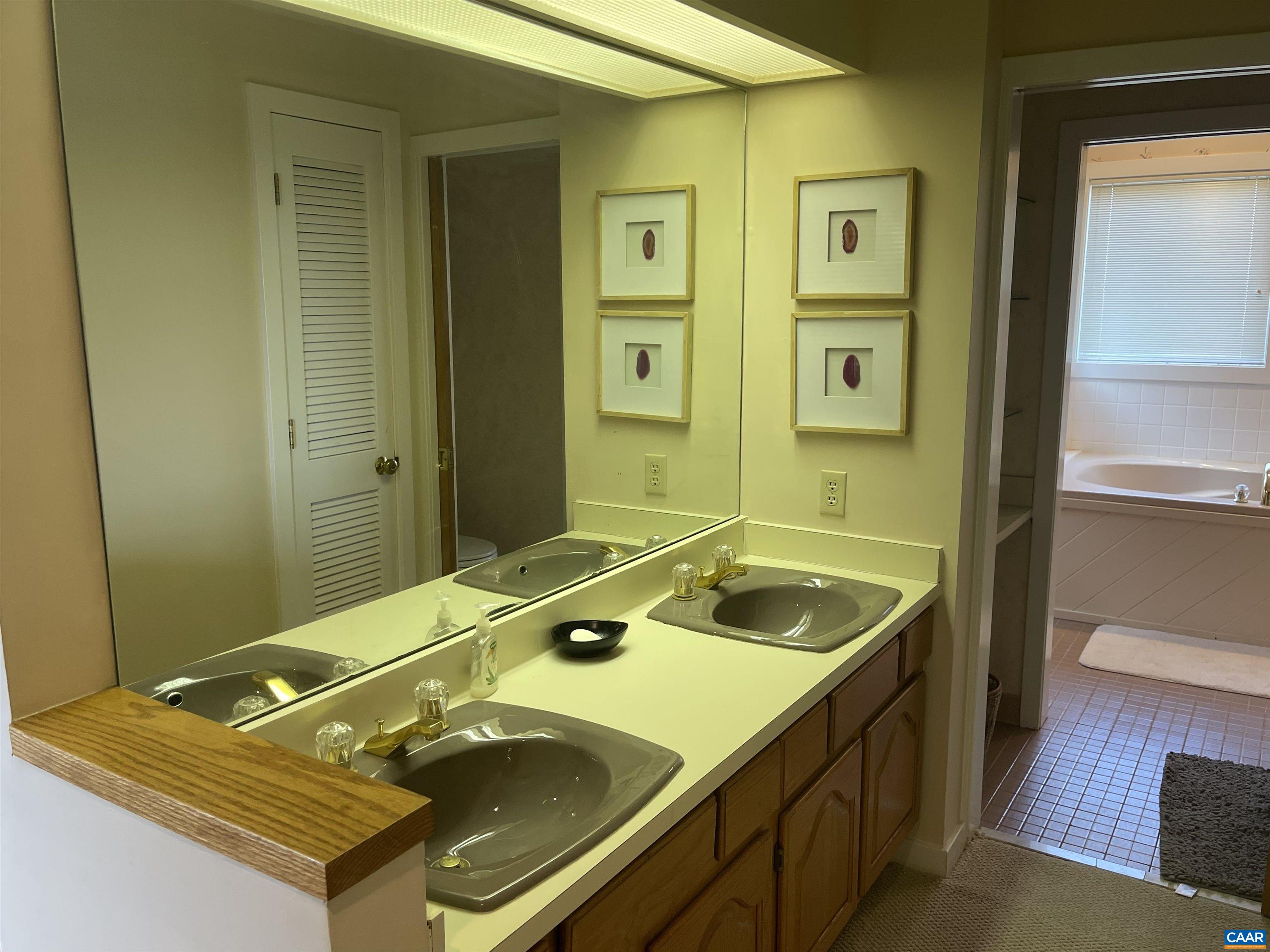 1613 OVERLOOK CONDOS