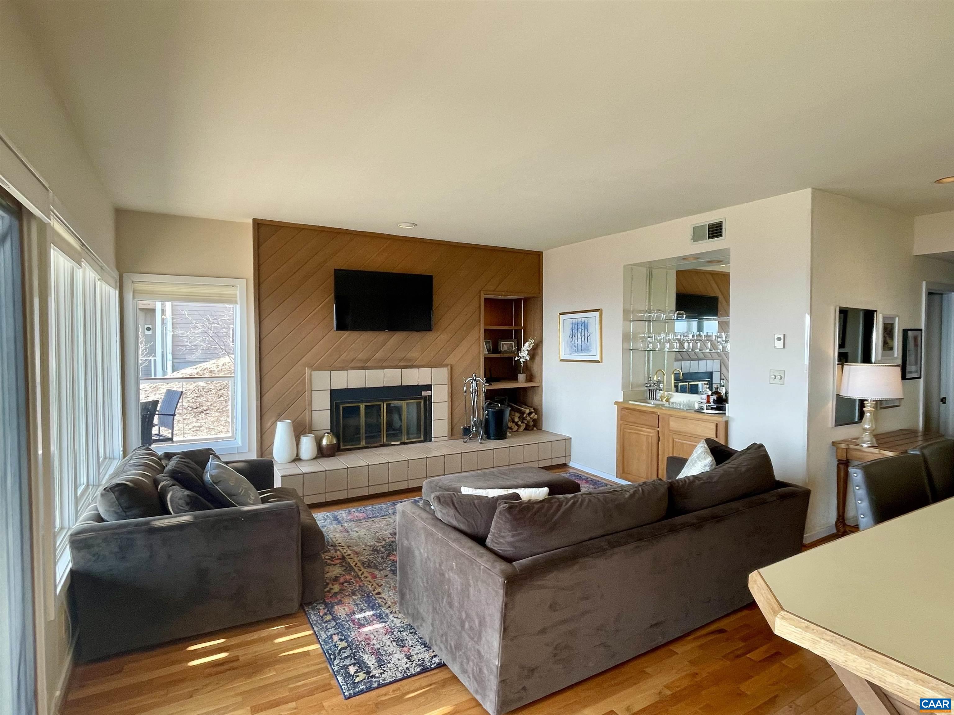 1613 OVERLOOK CONDOS