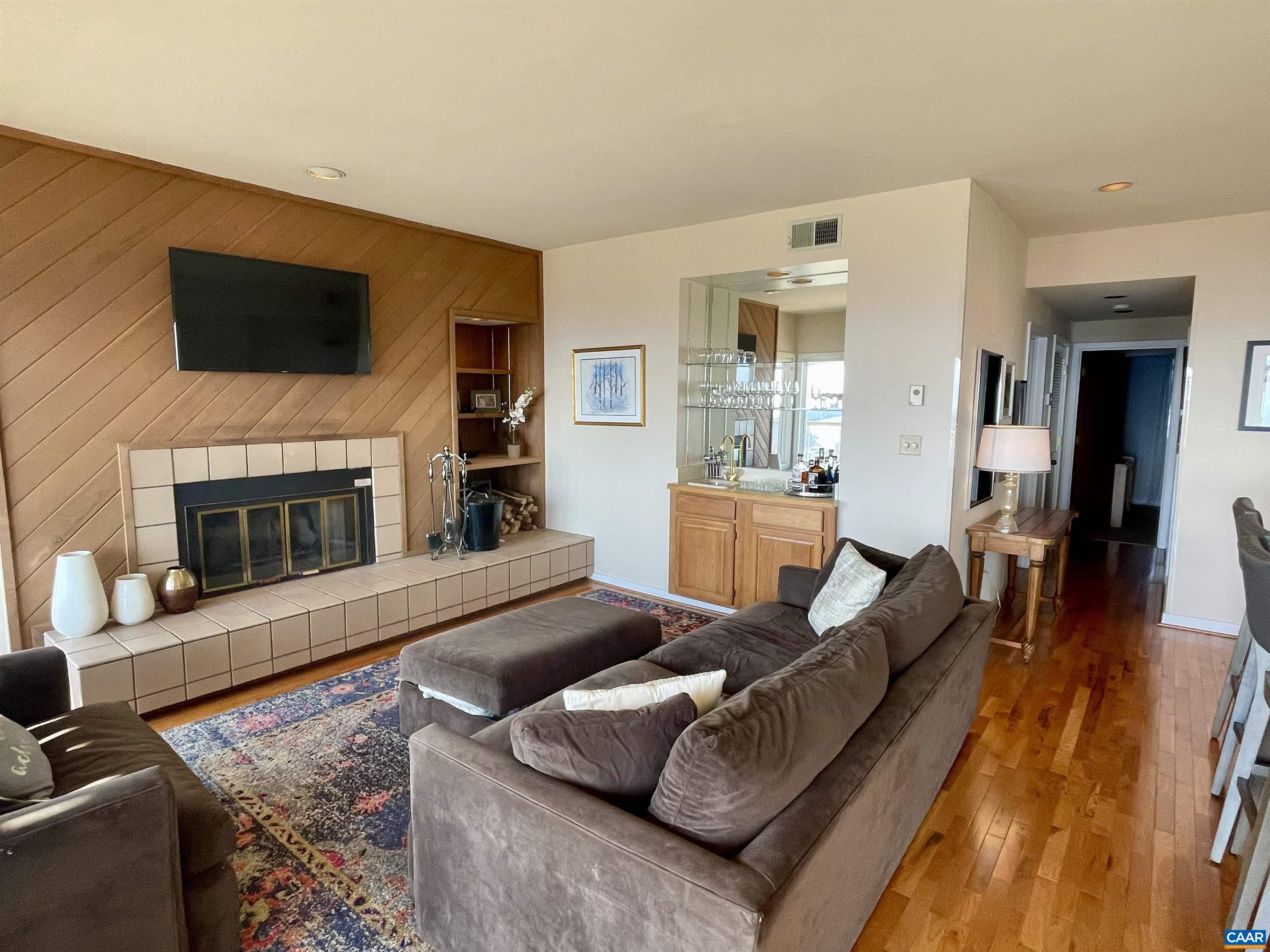 1613 OVERLOOK CONDOS