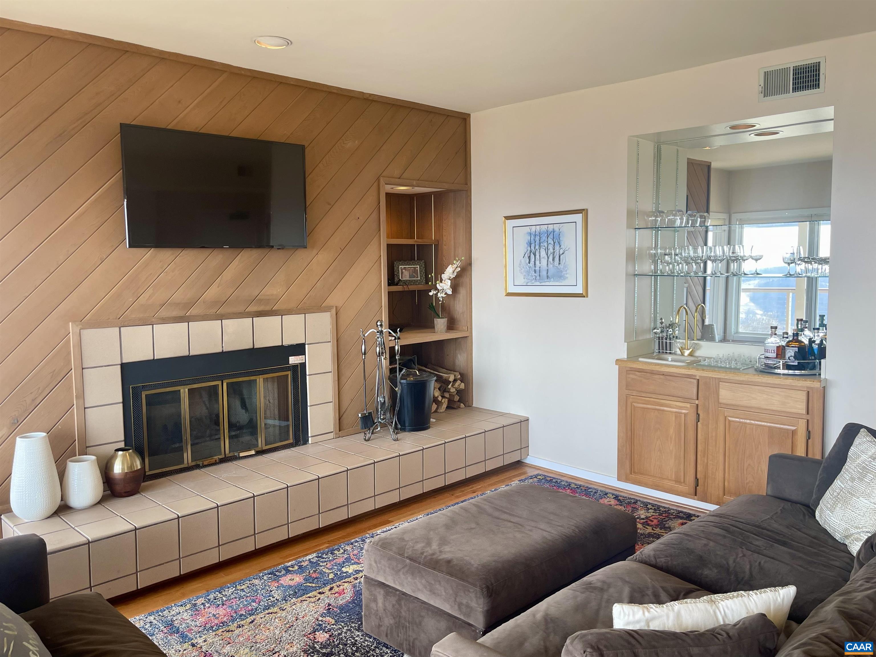 1613 OVERLOOK CONDOS
