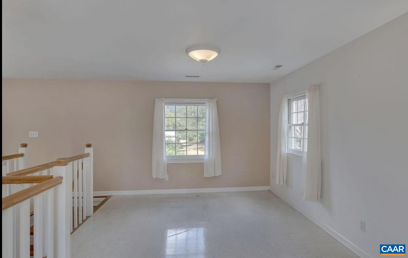 1088 KILLDEER LN