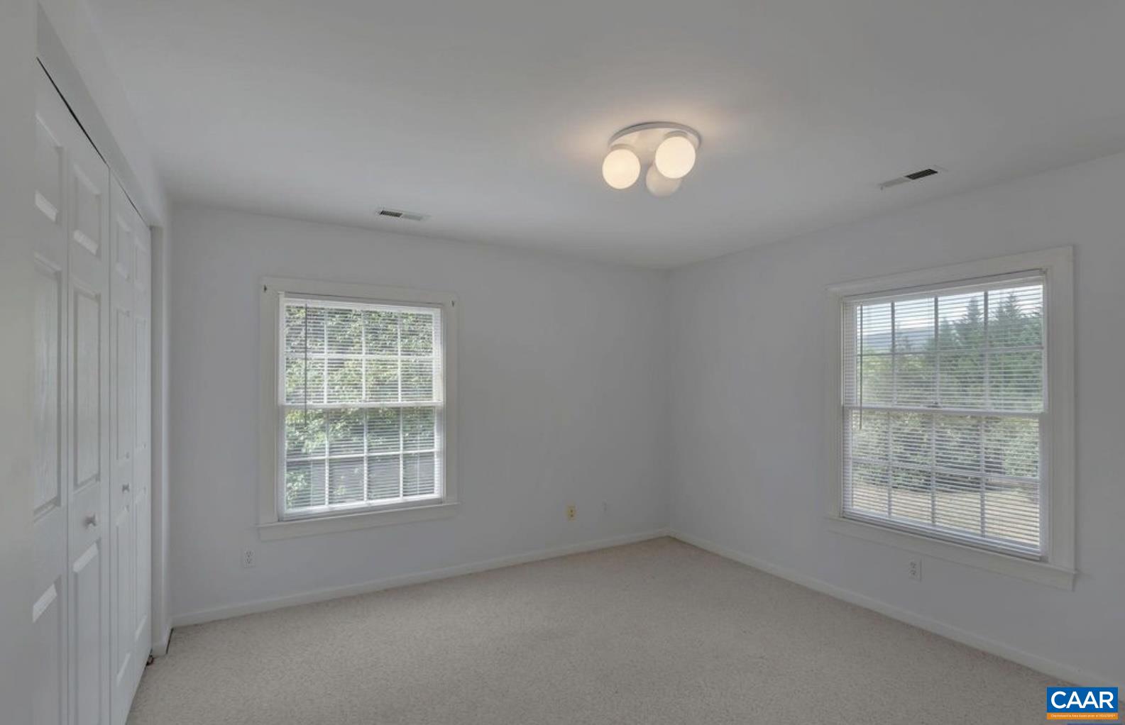 1088 KILLDEER LN
