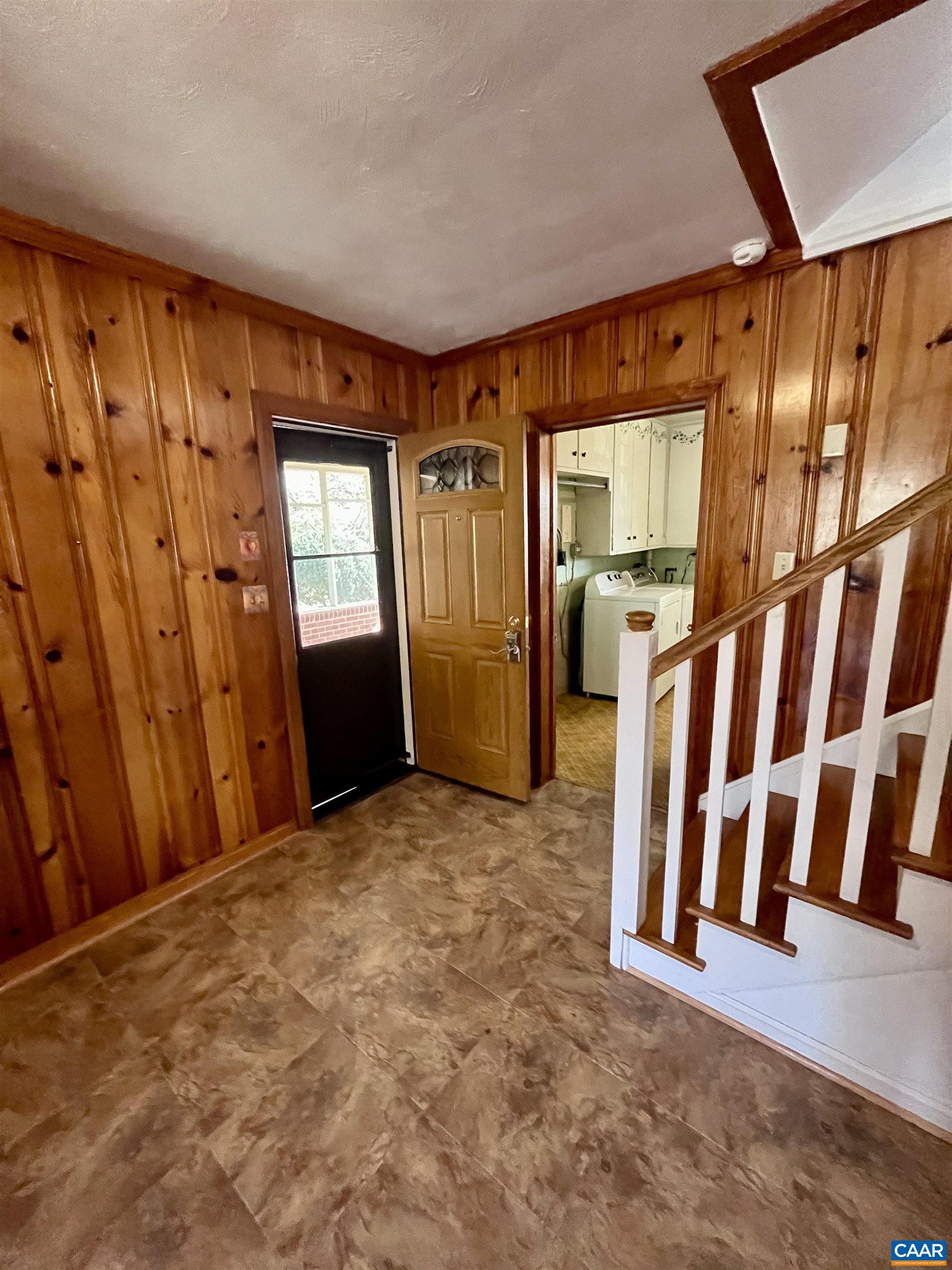 1088 KILLDEER LN