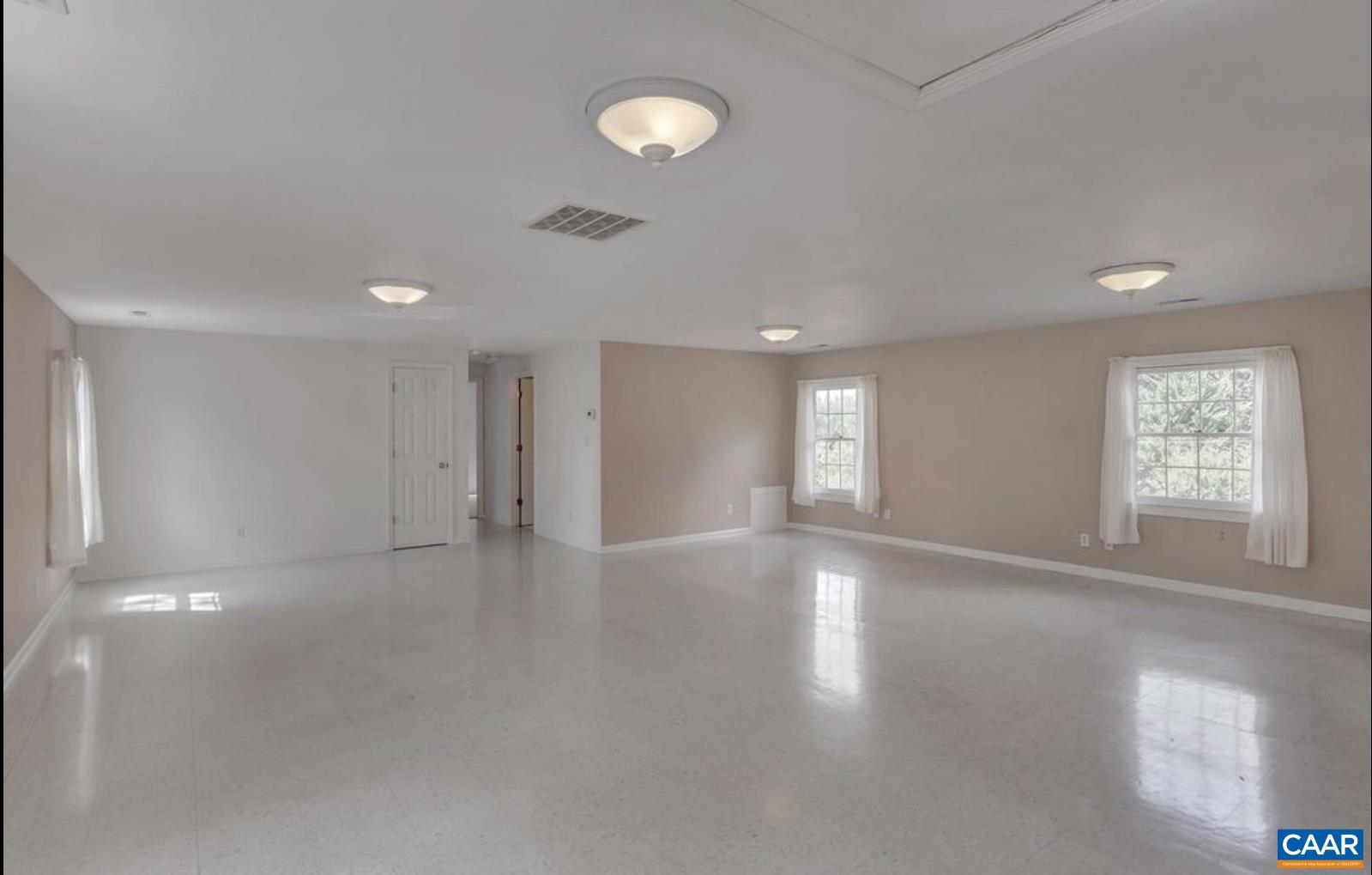 1088 KILLDEER LN