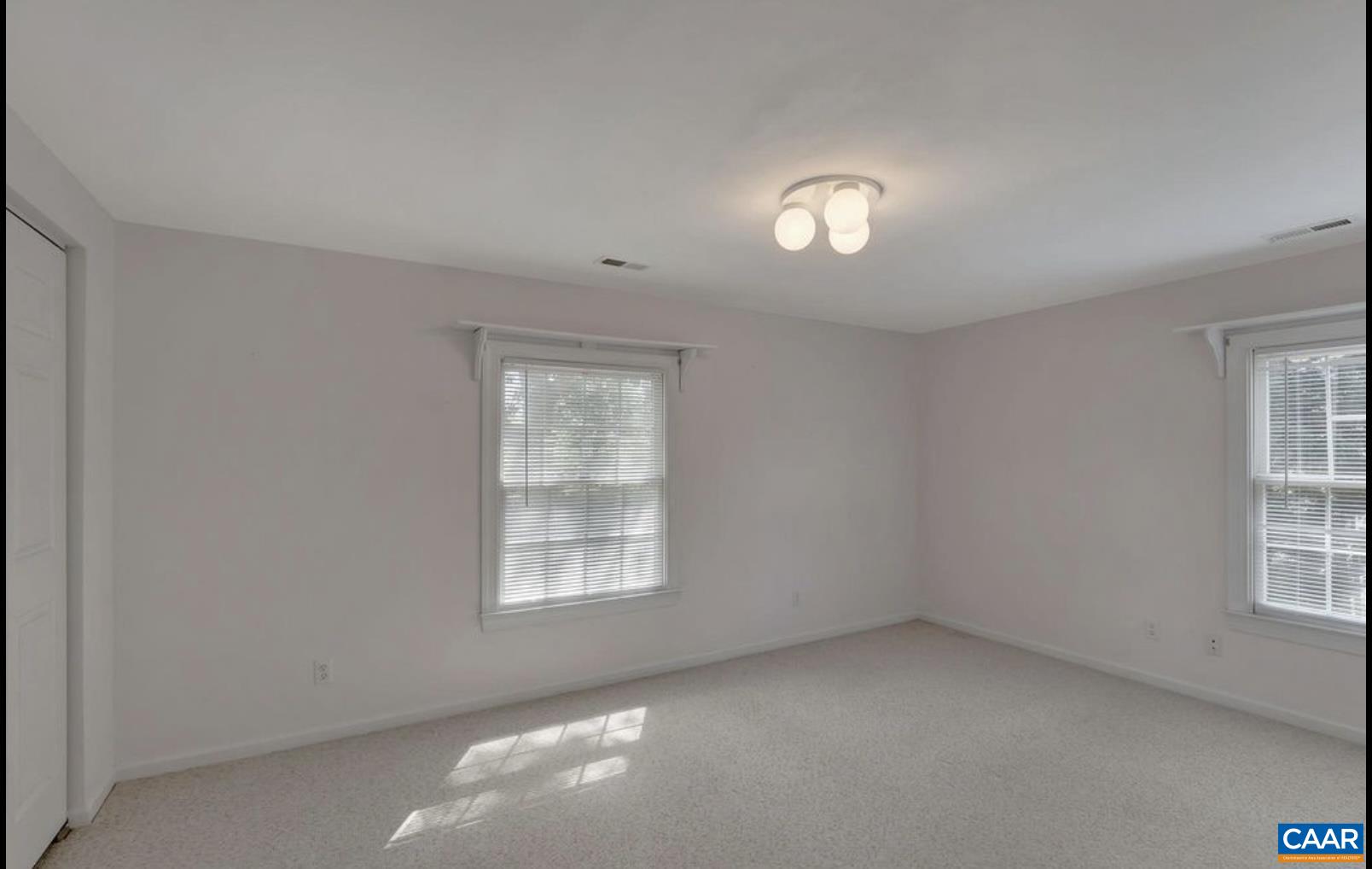 1088 KILLDEER LN