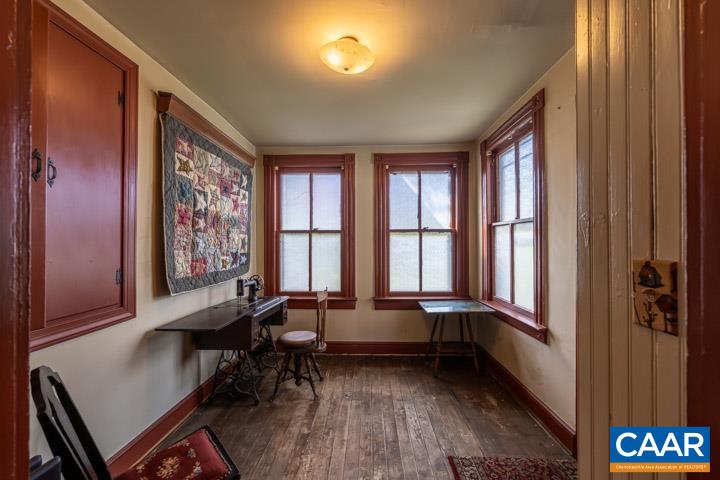 407 CHURCH ST