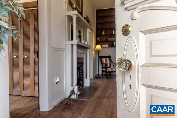 407 CHURCH ST