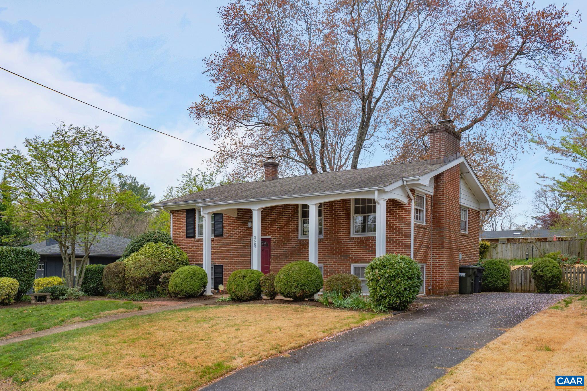 2507 COMMONWEALTH DR