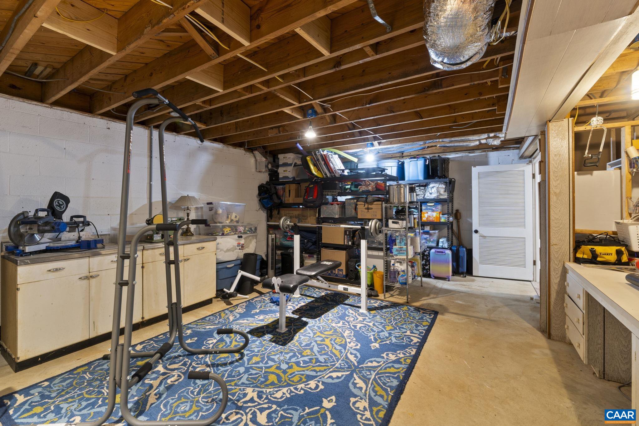 1502 BUNKER HILL DR