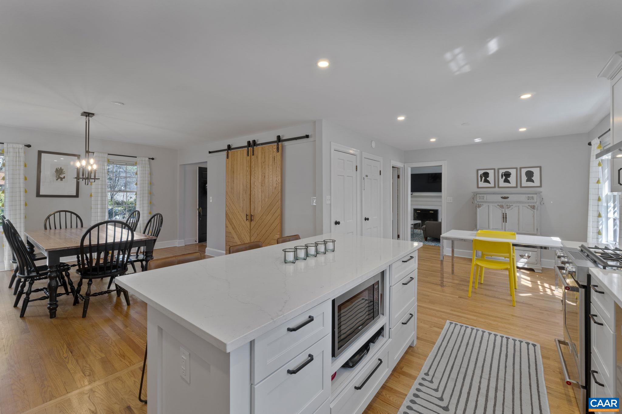 1502 BUNKER HILL DR