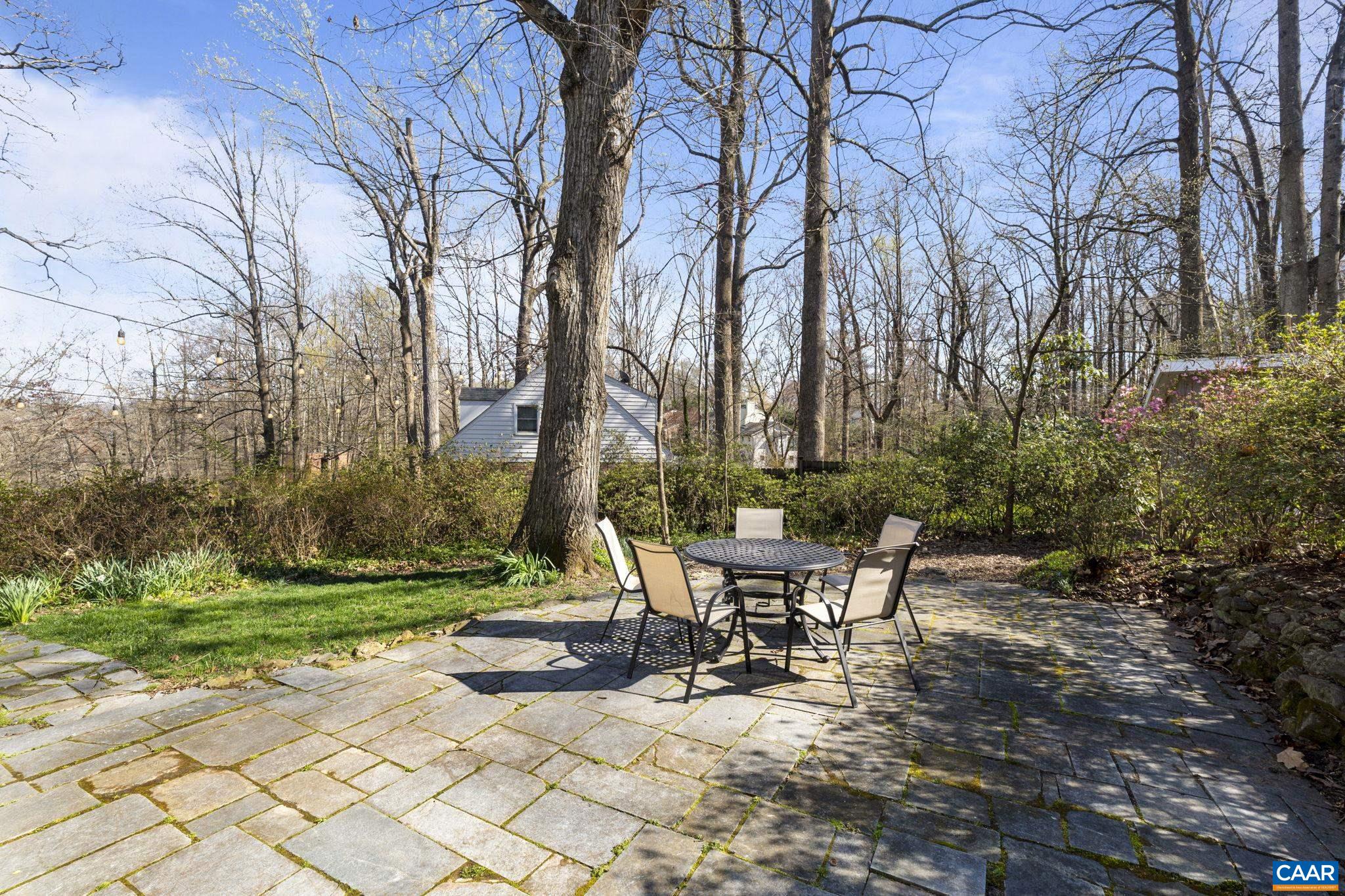 1502 BUNKER HILL DR