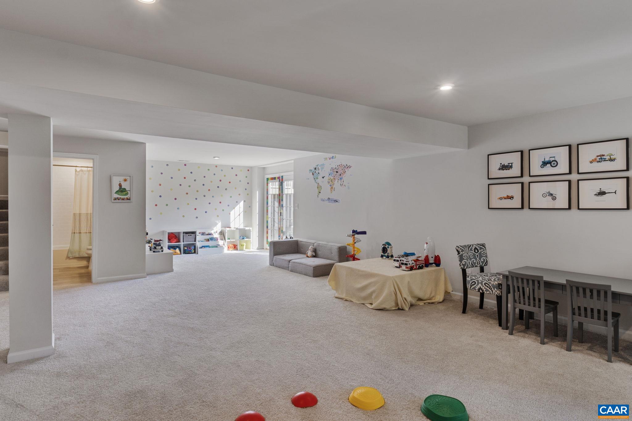 1425 DELPHI LN