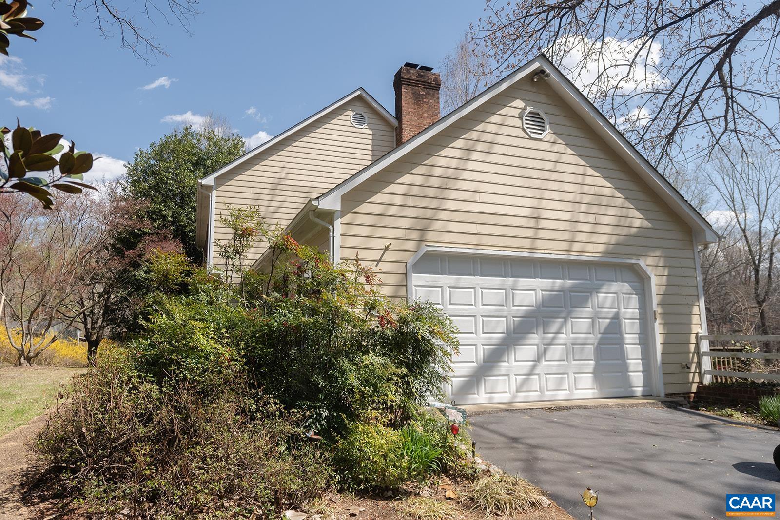 700 BRADFORD LN
