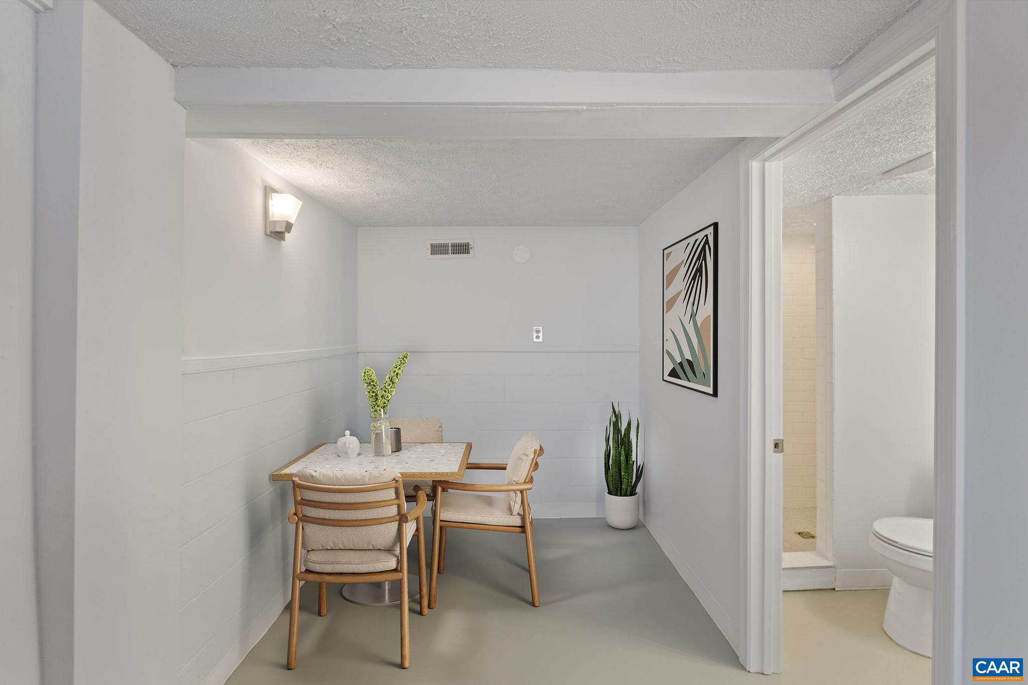 1001 DRUID AVE