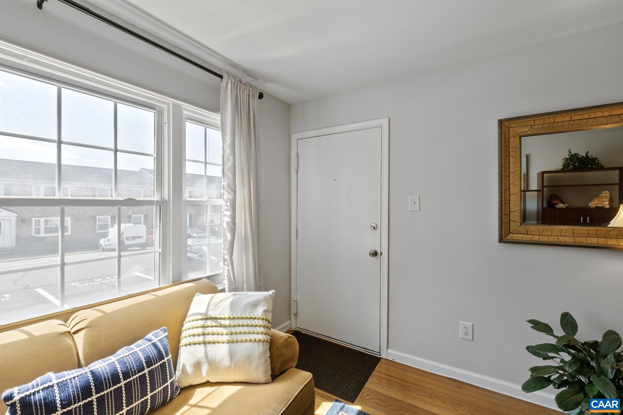 114 HESSIAN HILLS RDG Unit: 1