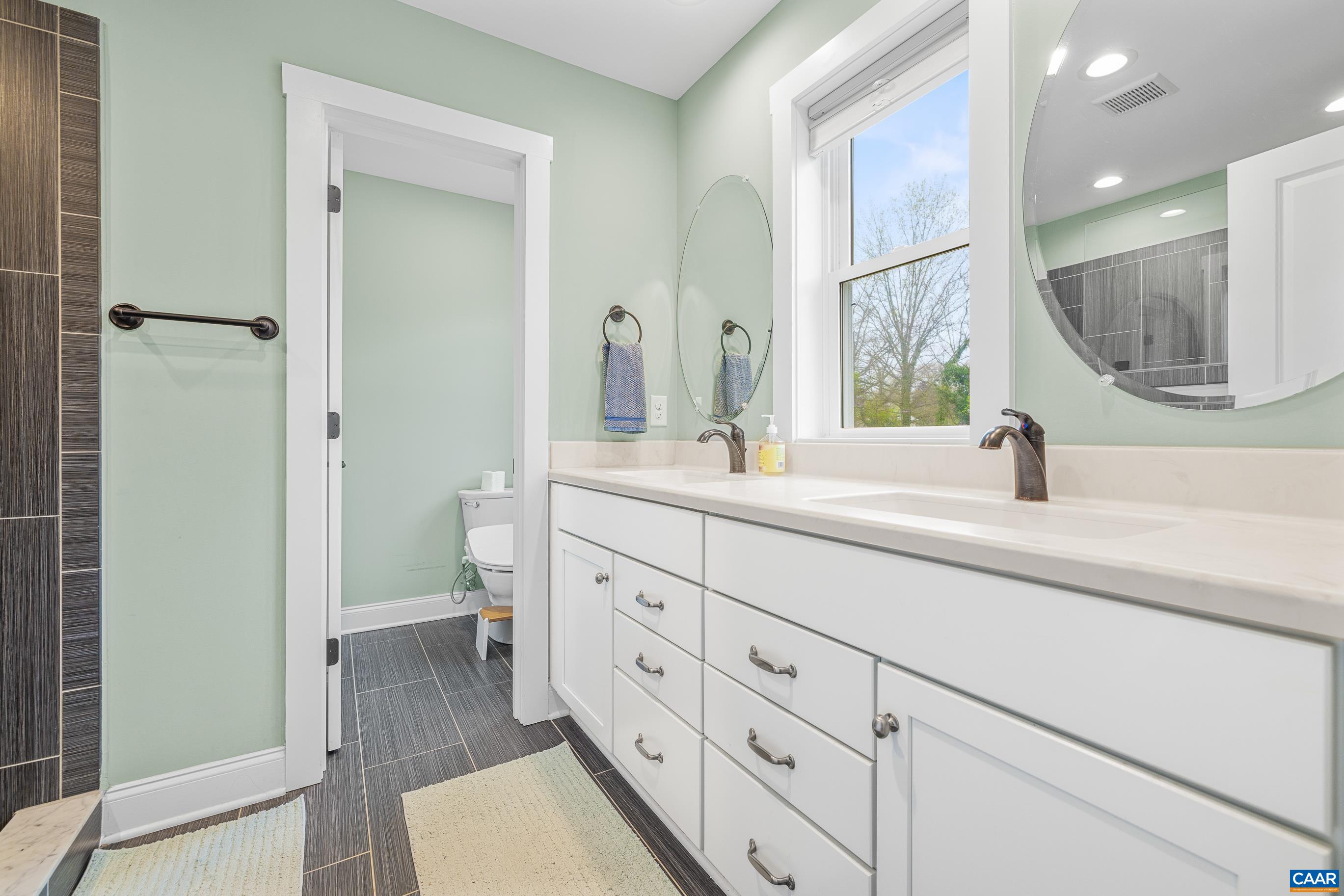 1356 CROZET Ave