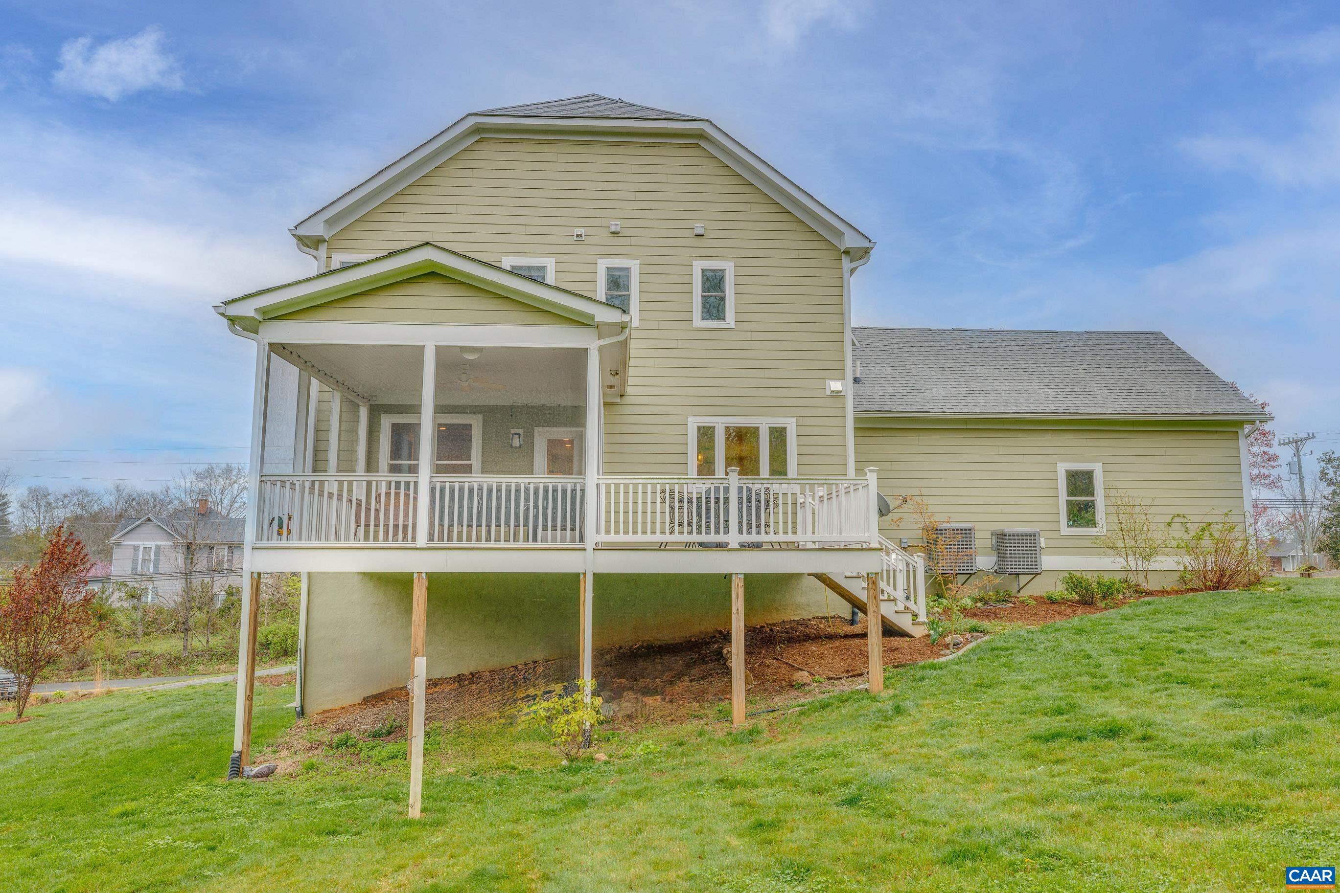 1356 CROZET Ave