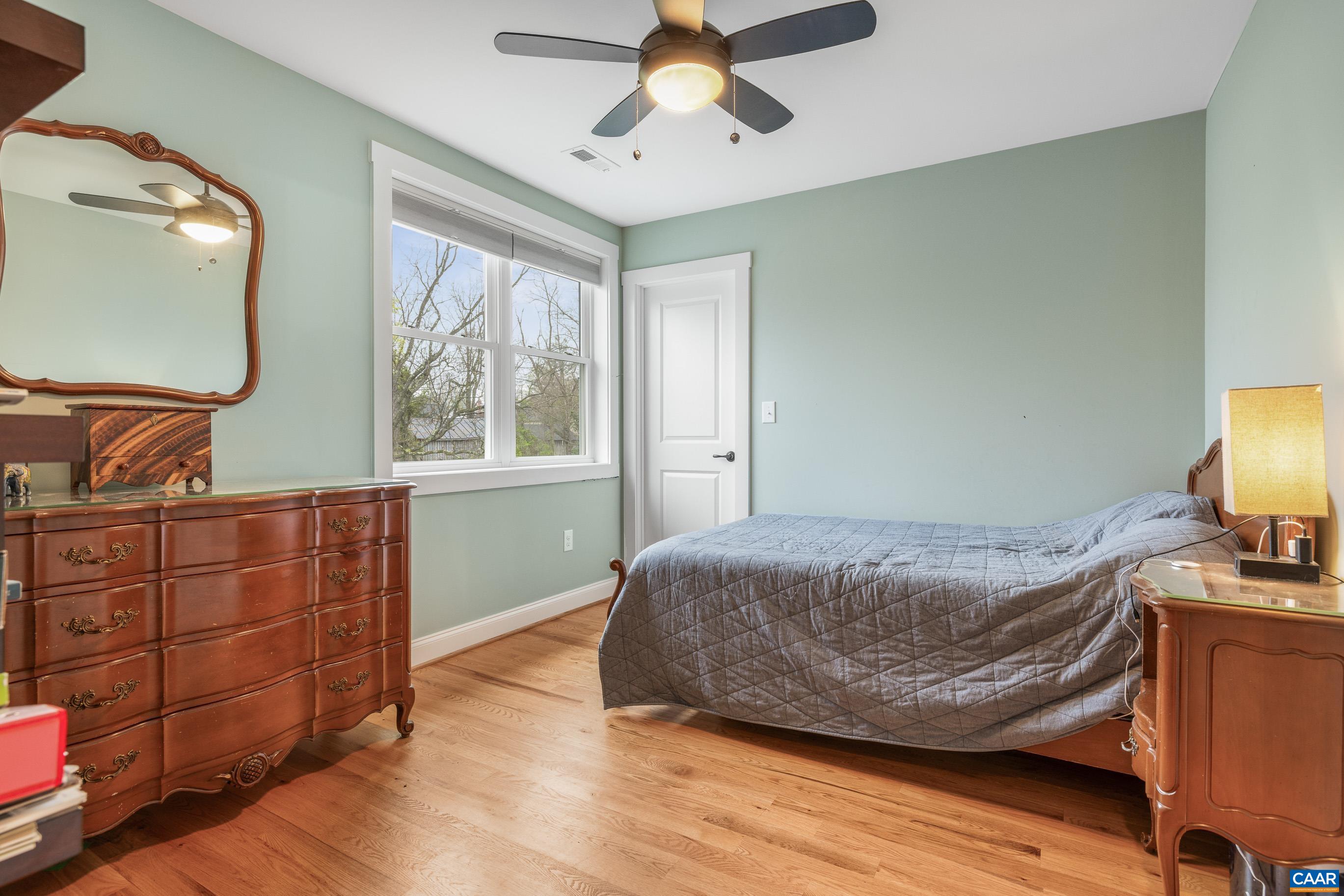 1356 CROZET Ave