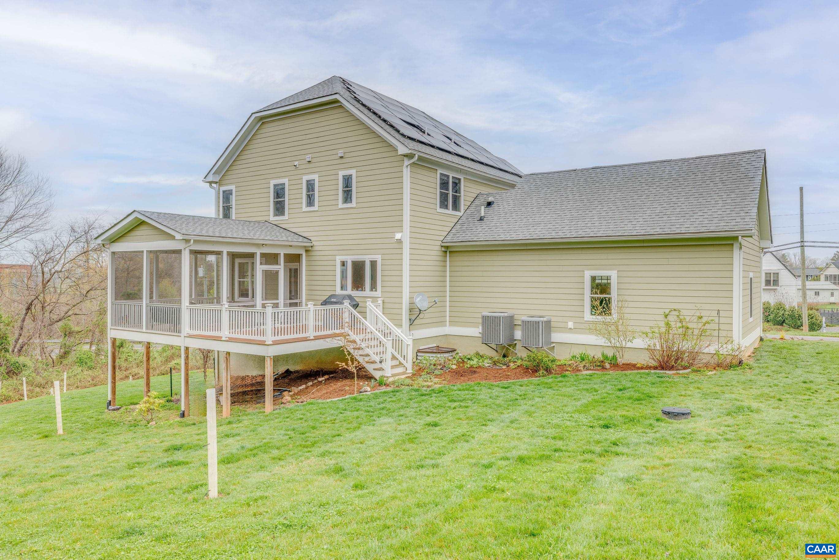 1356 CROZET Ave