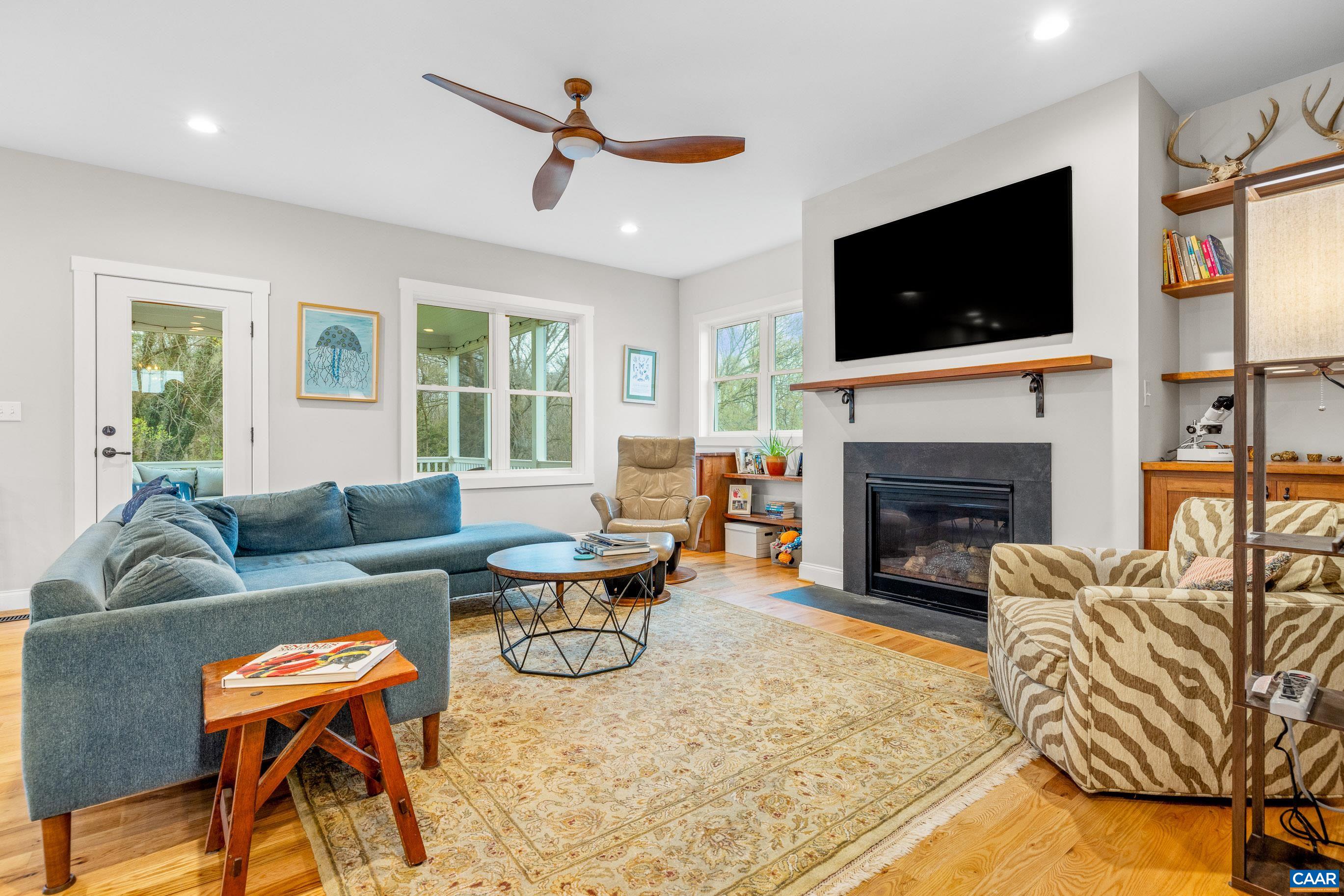 1356 CROZET Ave