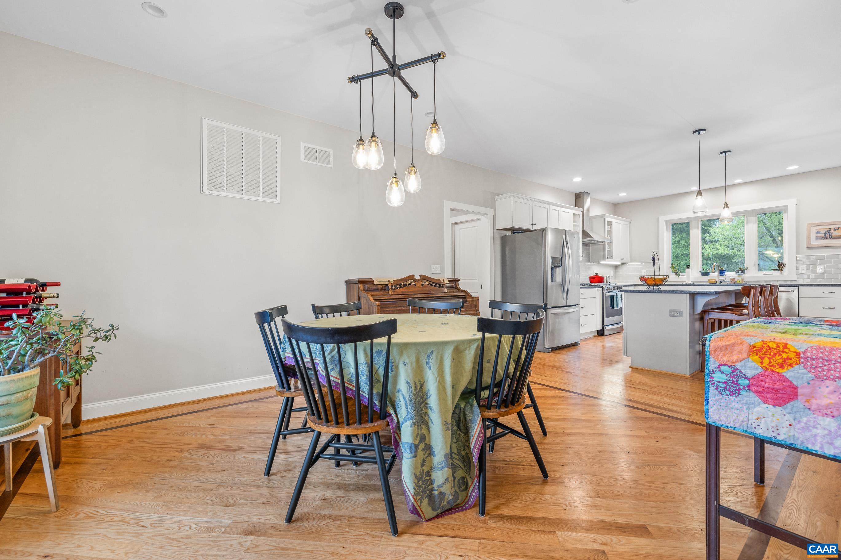 1356 CROZET Ave