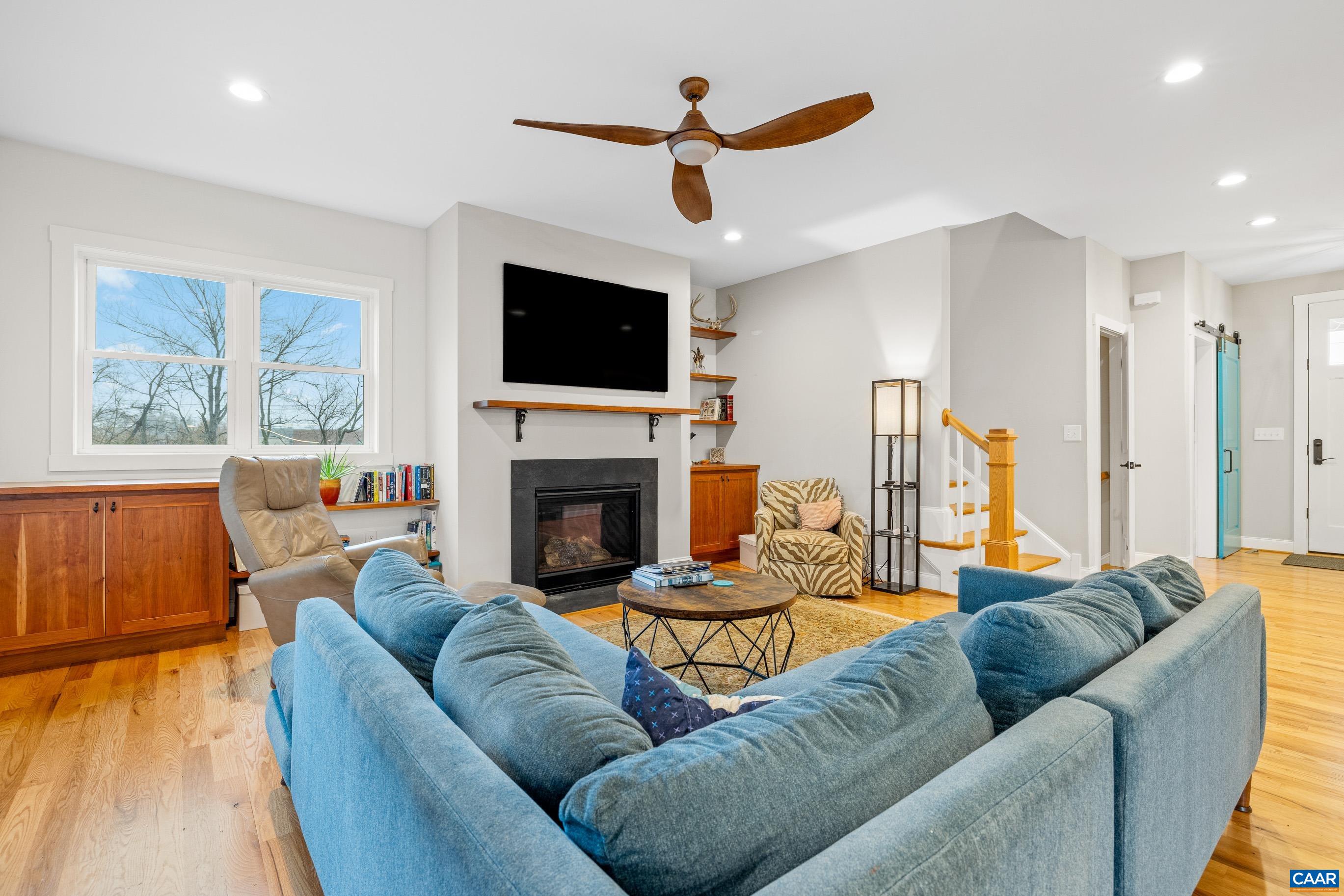 1356 CROZET Ave