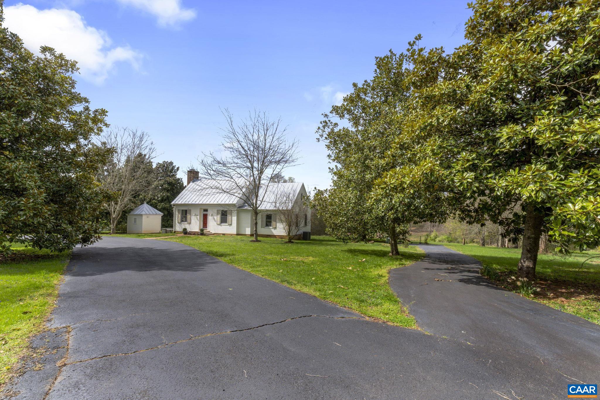570 RODES DR