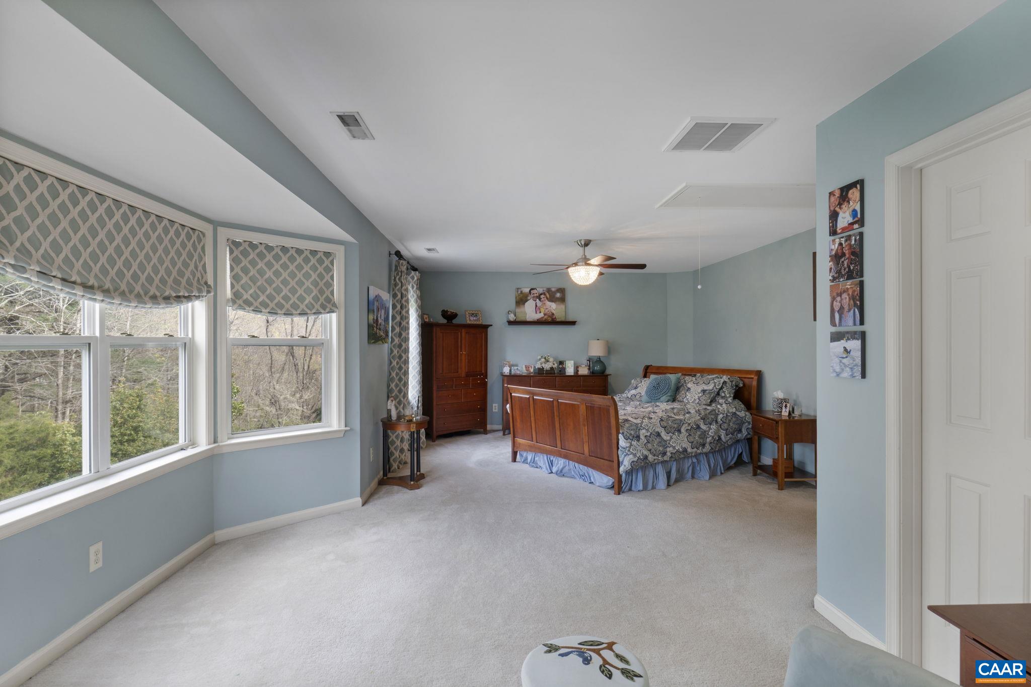 418 GRAYROCK DR